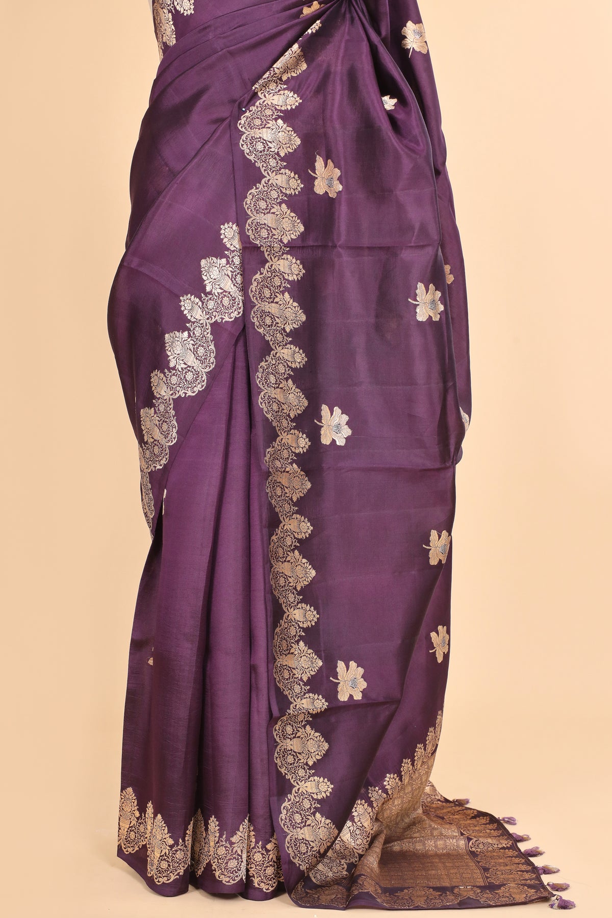 Deep Purple Pure Banrasi Soft Silk Saree With Floral Motifs