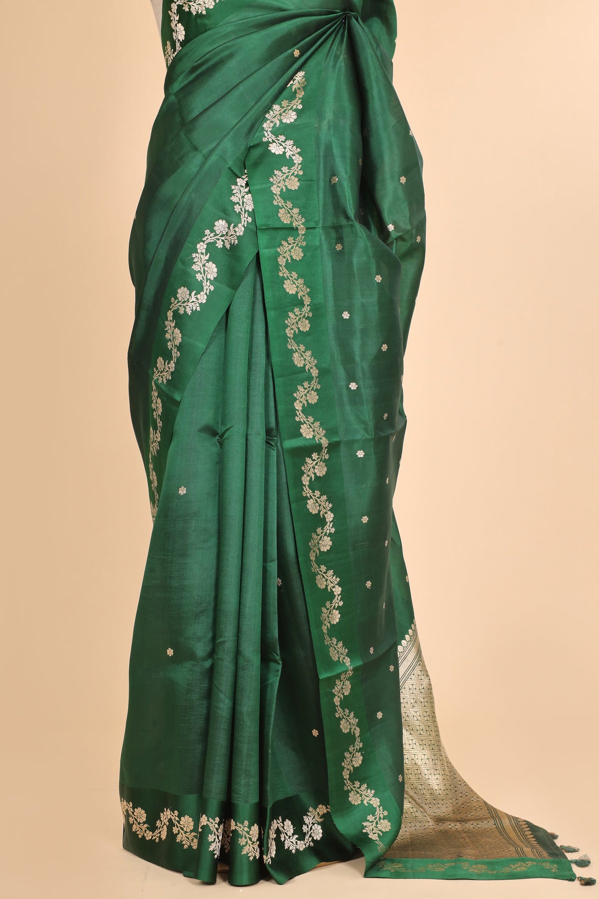 Emerald Green Handwoven Pure Banarasi Soft Silk Saree