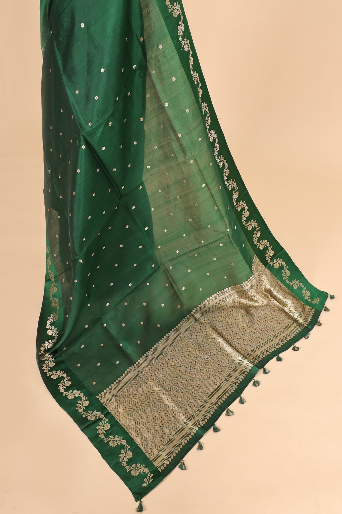 Emerald Green Handwoven Pure Banarasi Soft Silk Saree