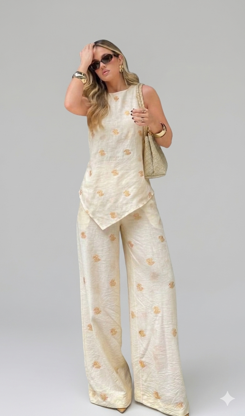 White Linen Fabric With Duck Embroidery