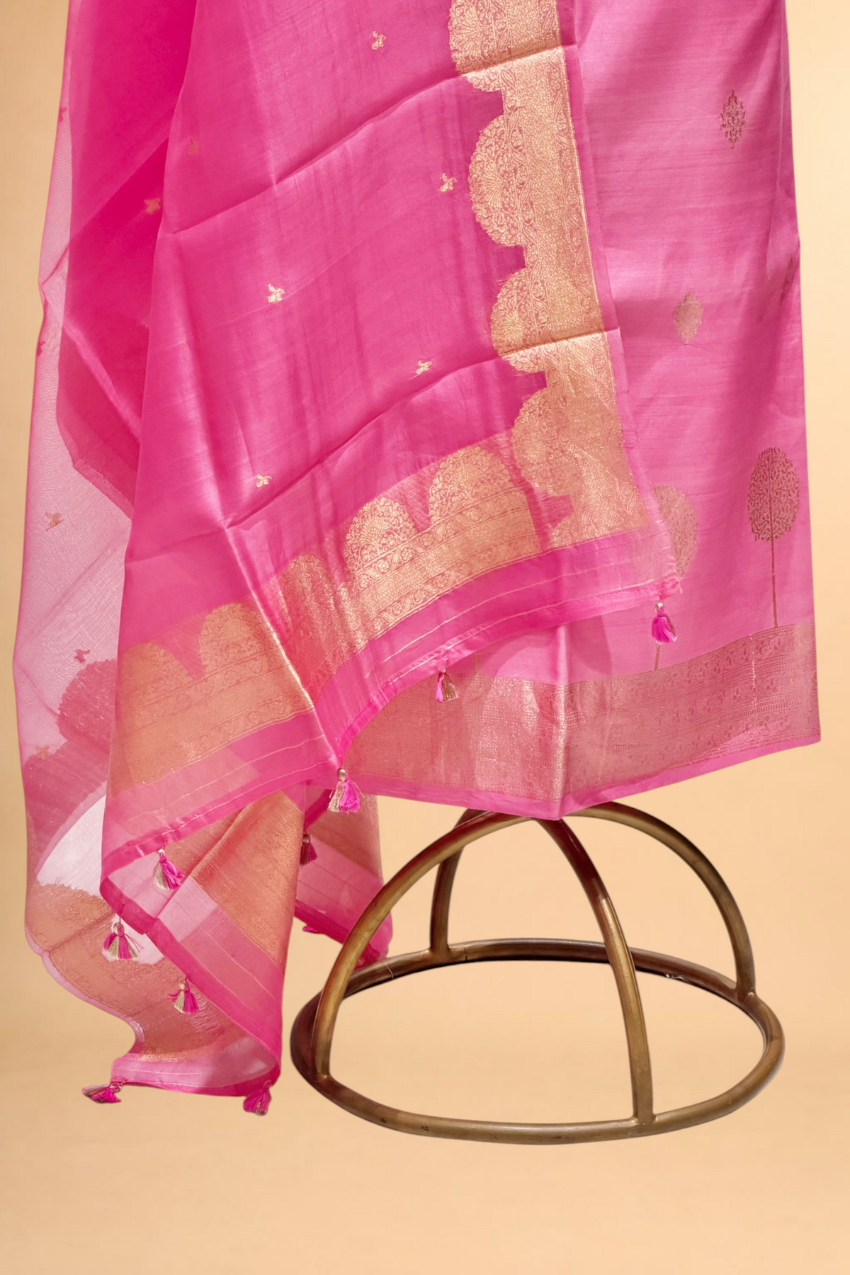 Soft Pink Soft Silk Suit Set With Organza Dupatta