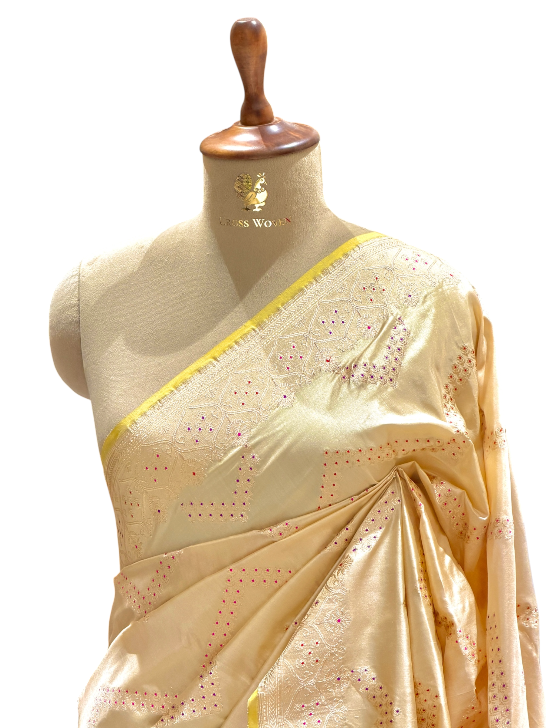 Ivory Katan Silk Saree With Zig-Zag Pattern | Onam Collection