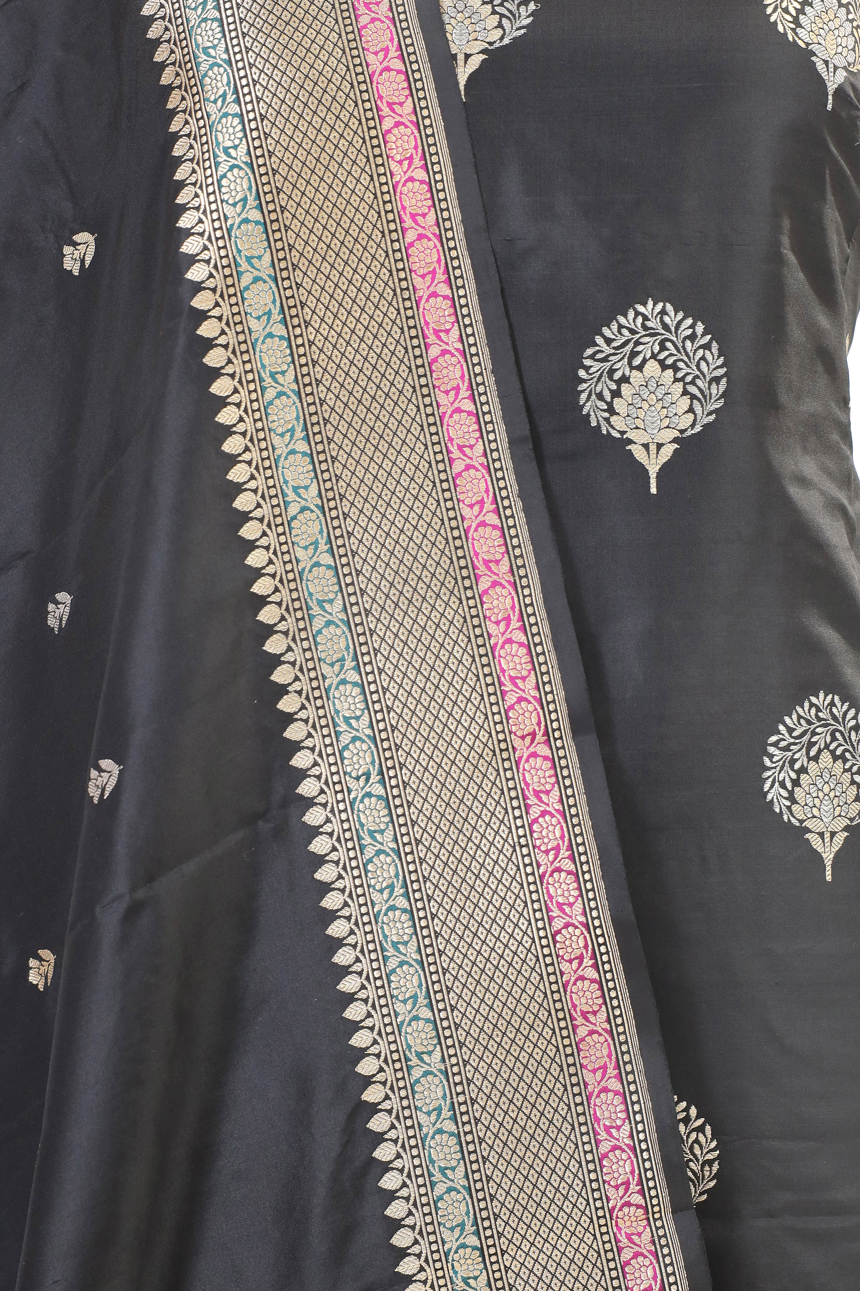 Black Katan Silk Suit Set With Kadhwa Weaving Dupatta