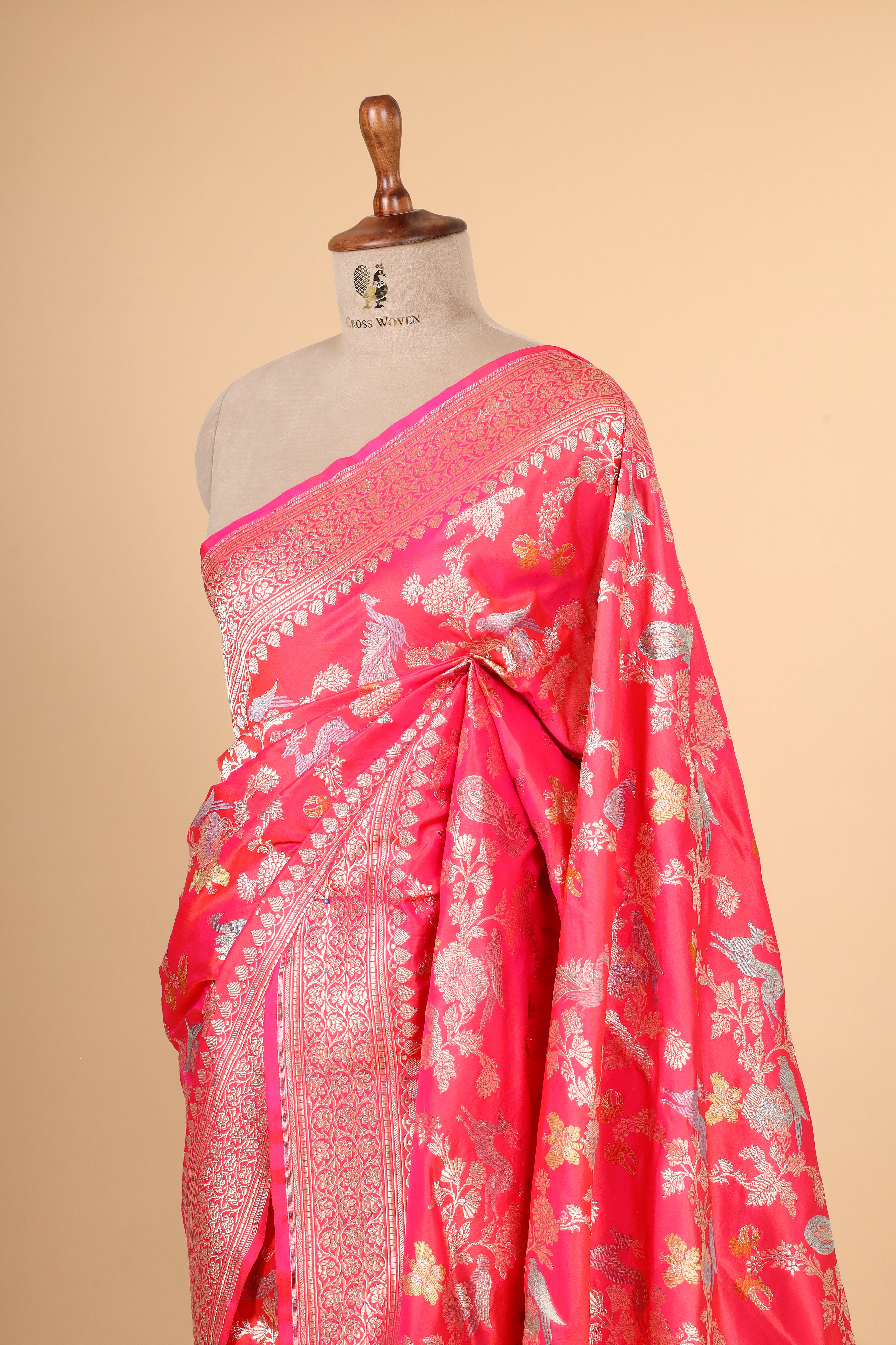 Dual Tone Pink-Red Shikarghah Handwoven Pure Banarasi Katan Silk Saree