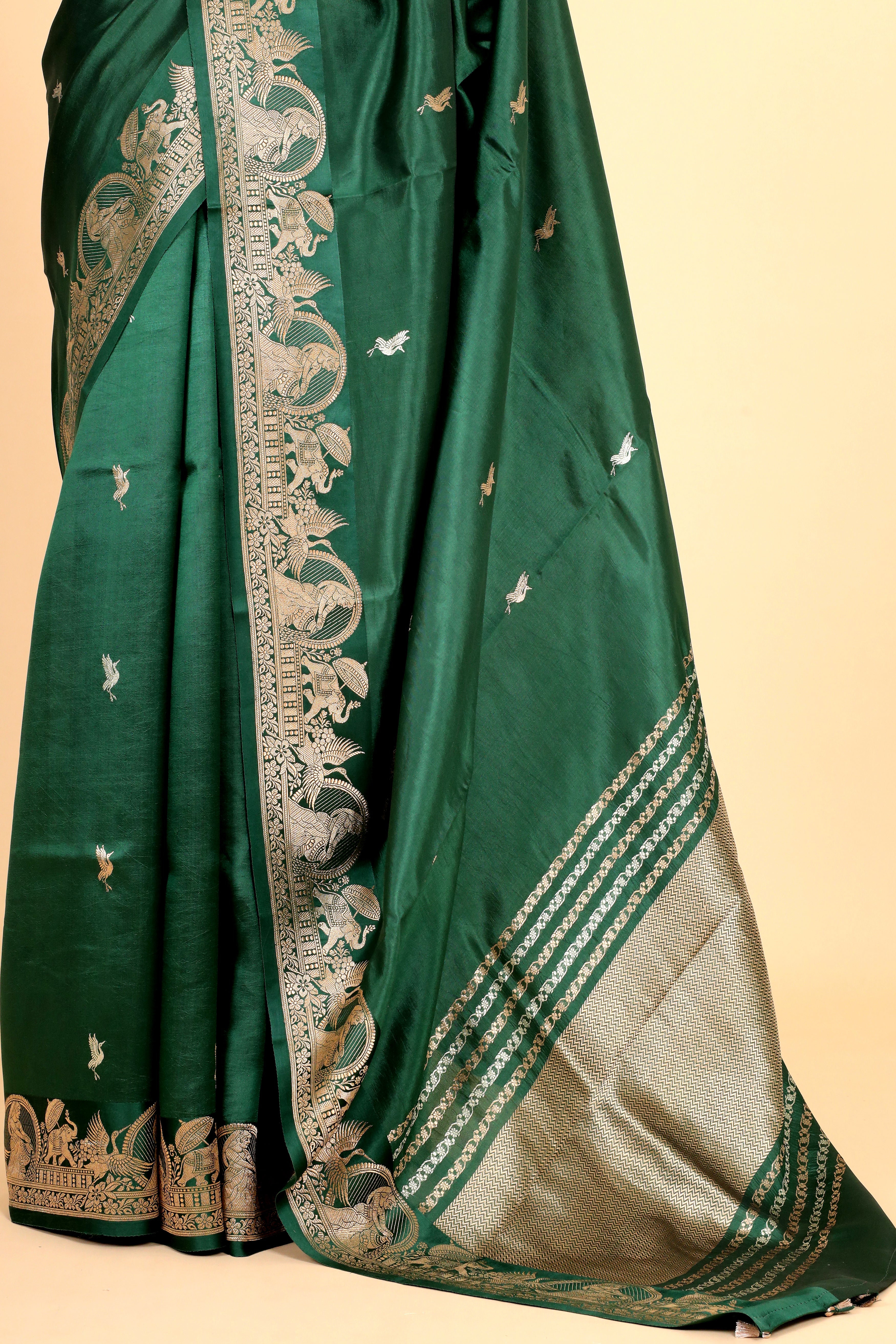 Deep Green Handwoven Pure Banarasi Soft Silk Saree