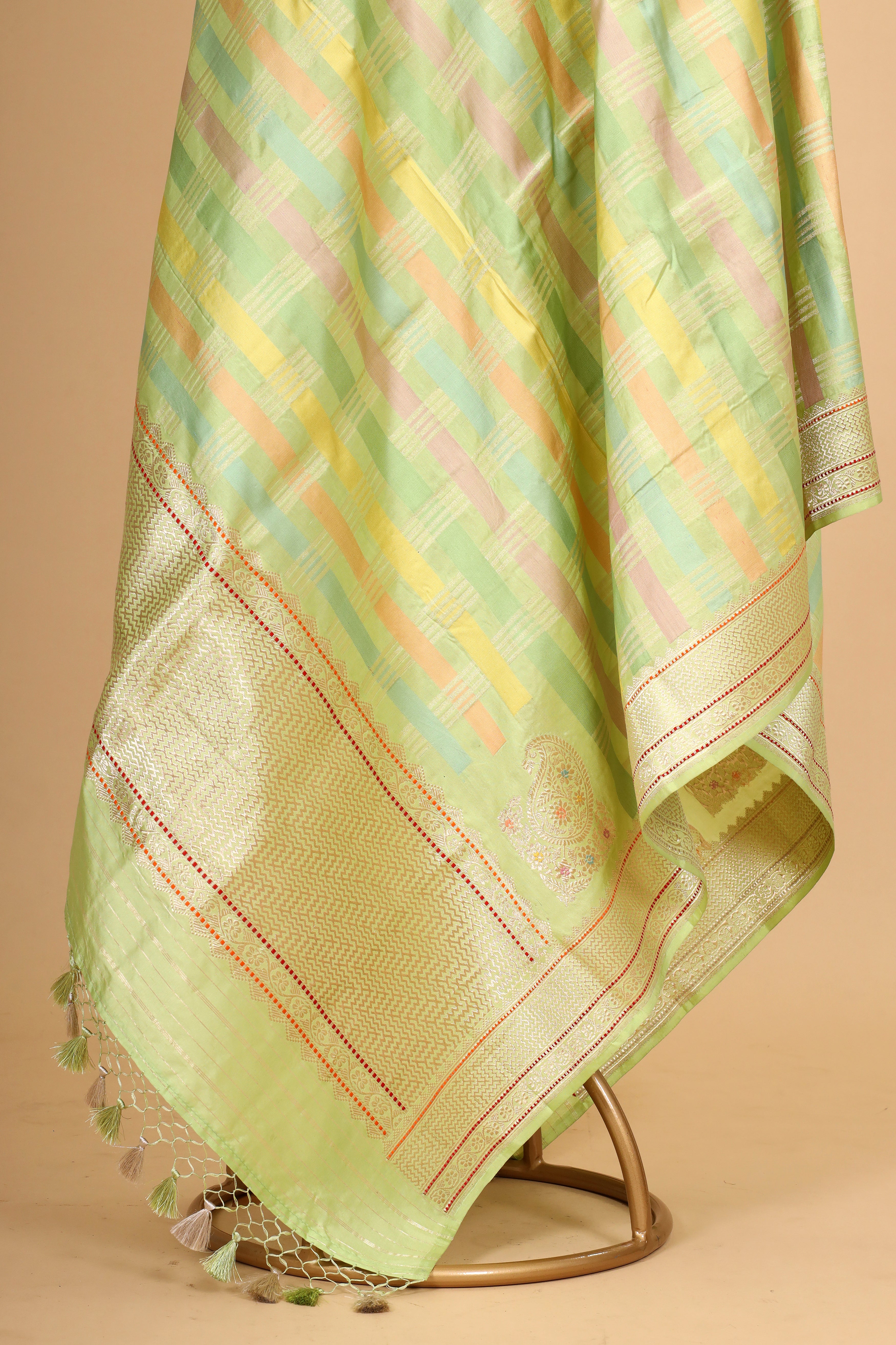 Rangkaat Pastel Green Pure Katan Silk Banarasi Handloom Dupatta