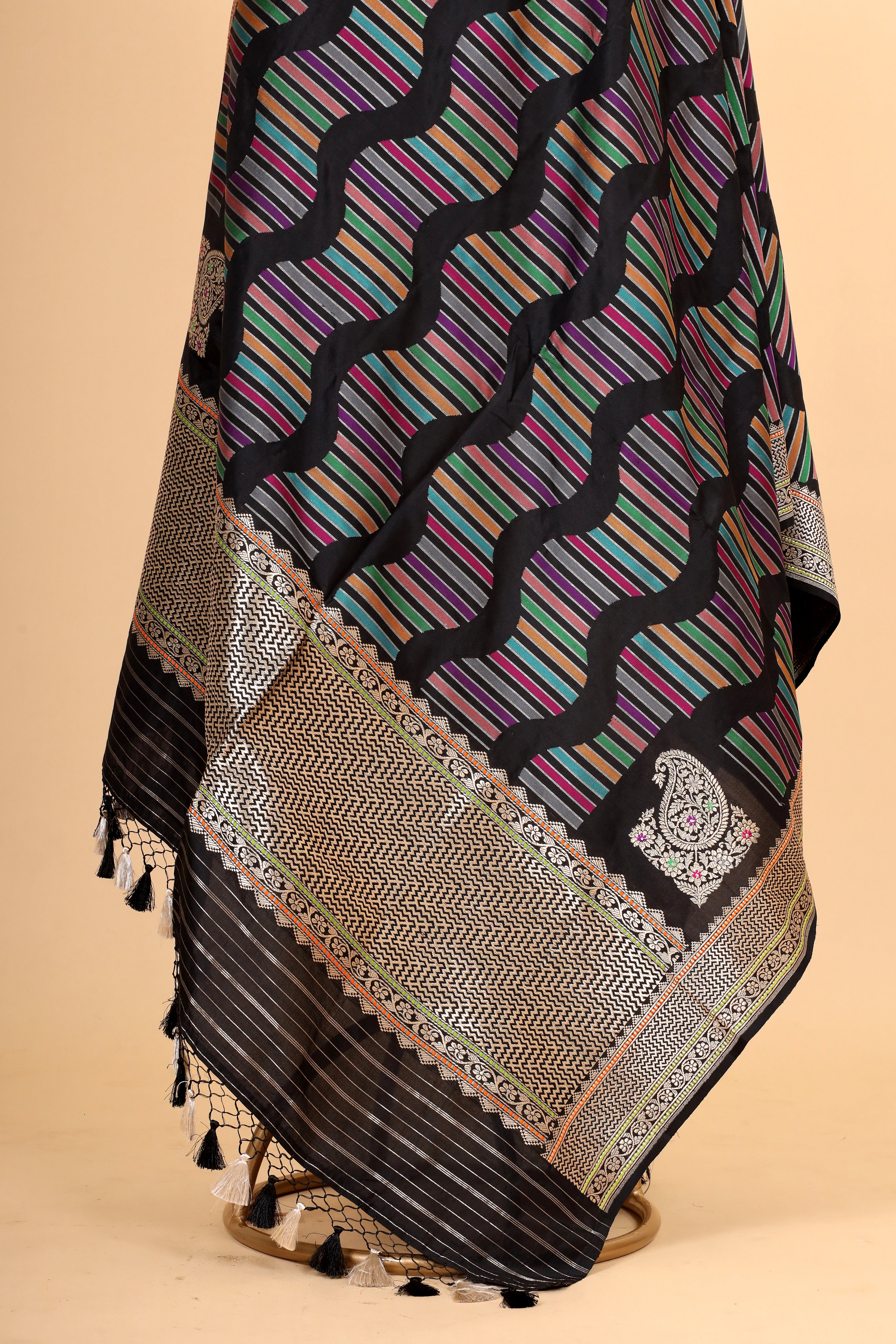 Rangkaat Black Pure Katan Silk Banarasi Handloom Dupatta