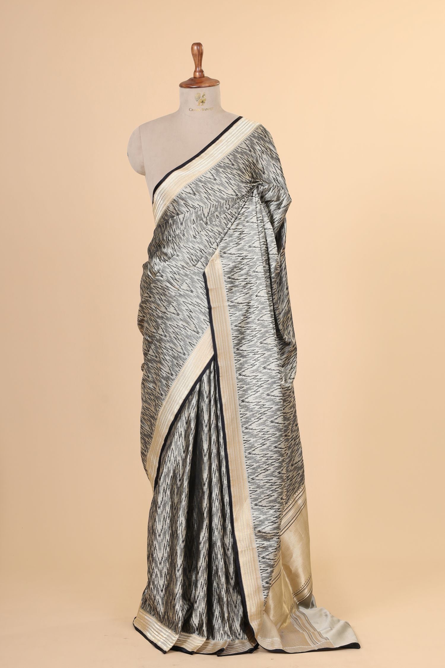 Black & Ivory Handwoven Pure Banarasi Katan Silk Tanchoi Saree