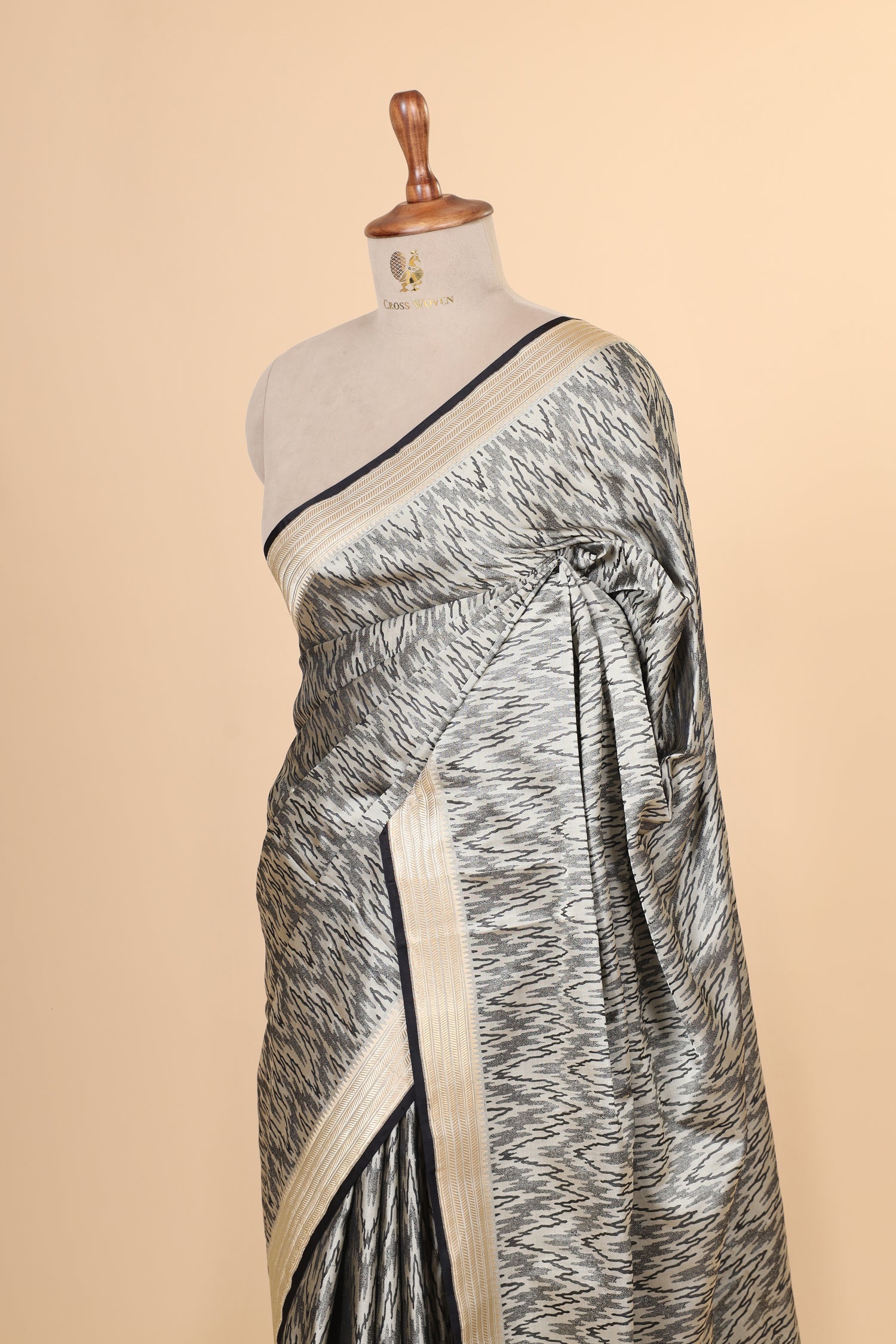 Black & Ivory Handwoven Pure Banarasi Katan Silk Tanchoi Saree