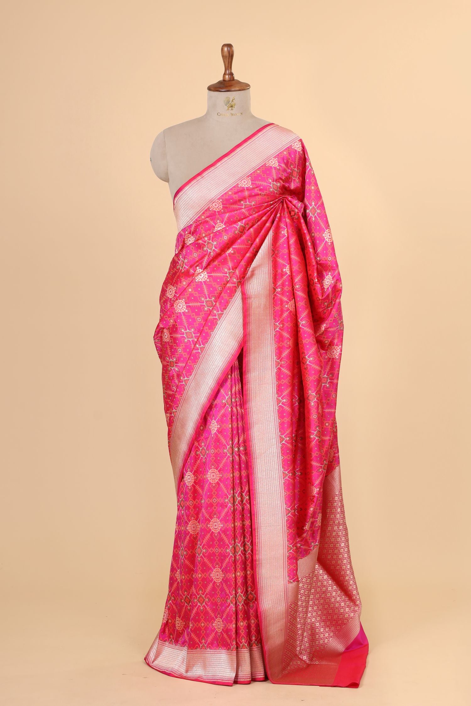 Rani Pink Handwoven Pure Banarasi Katan Silk Saree