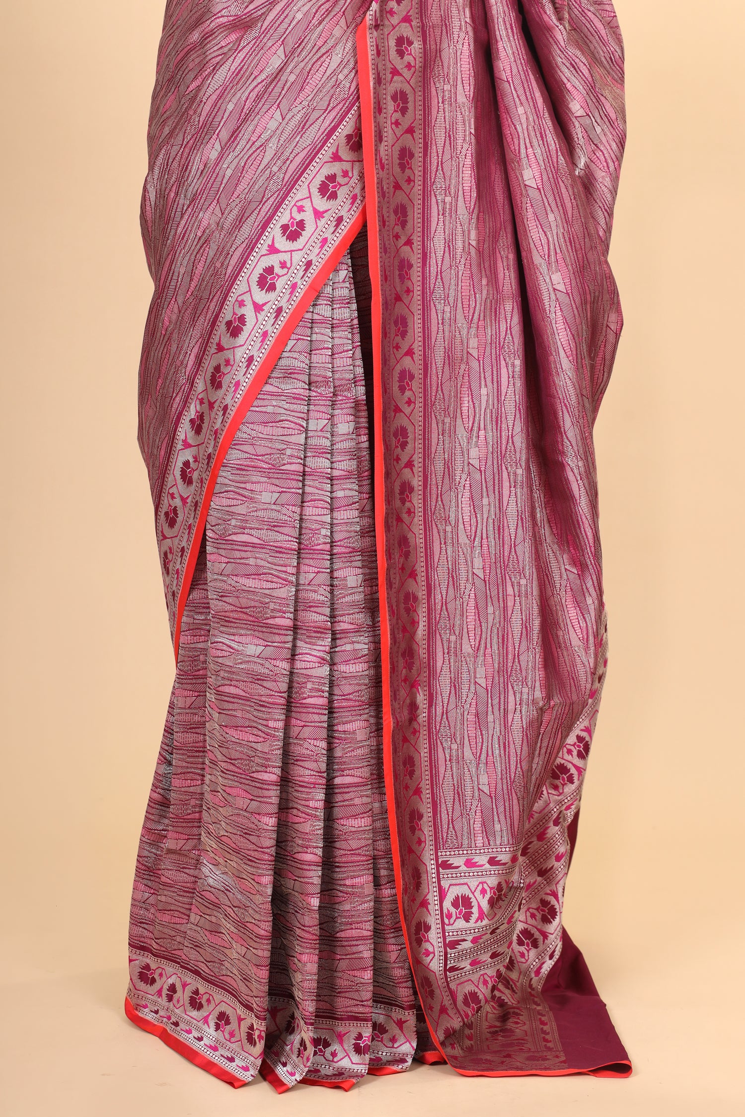 Magenta Handwoven Pure Banarasi Katan Silk Saree