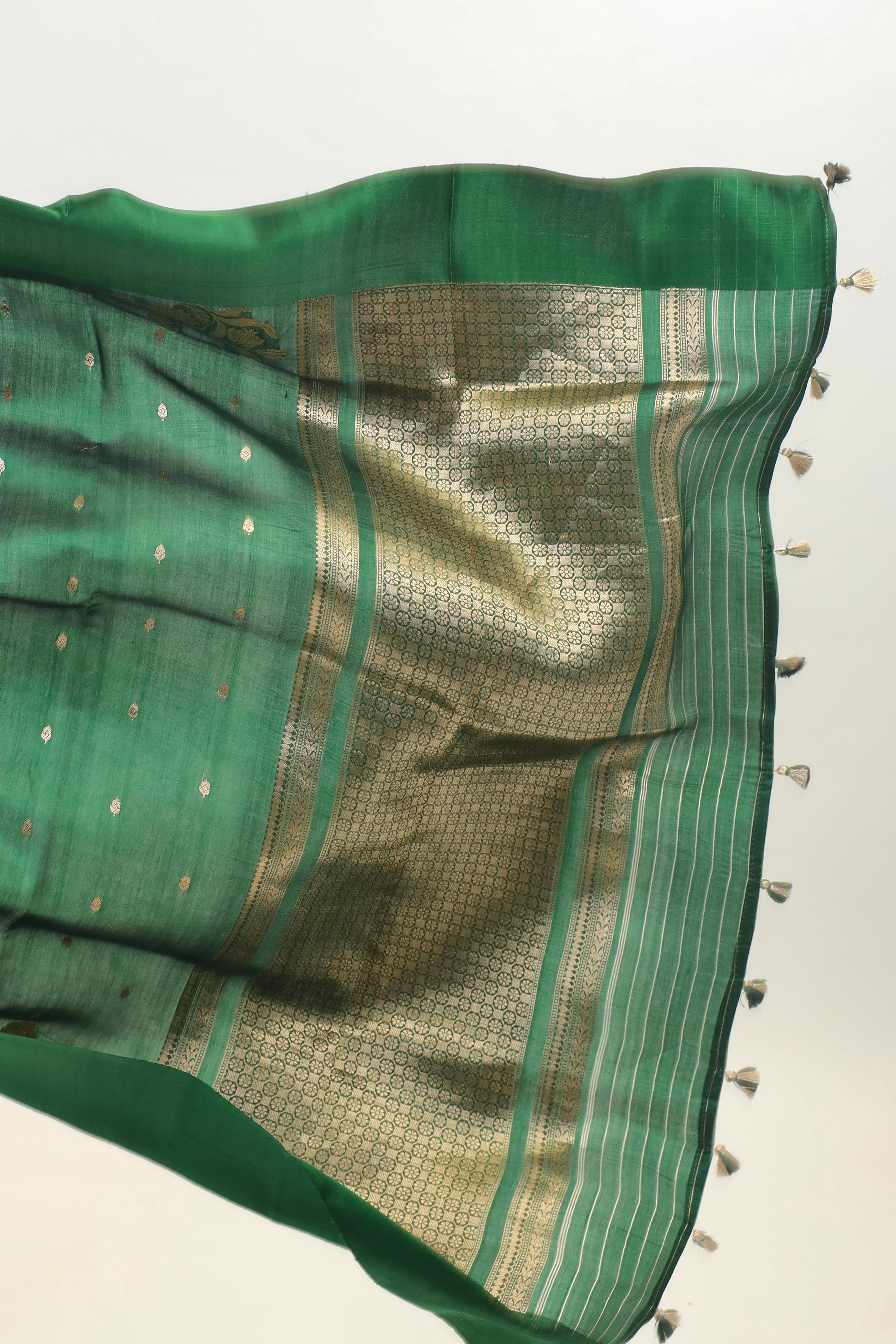 Bottle Green Handwoven Pure Banarasi Soft Silk Saree