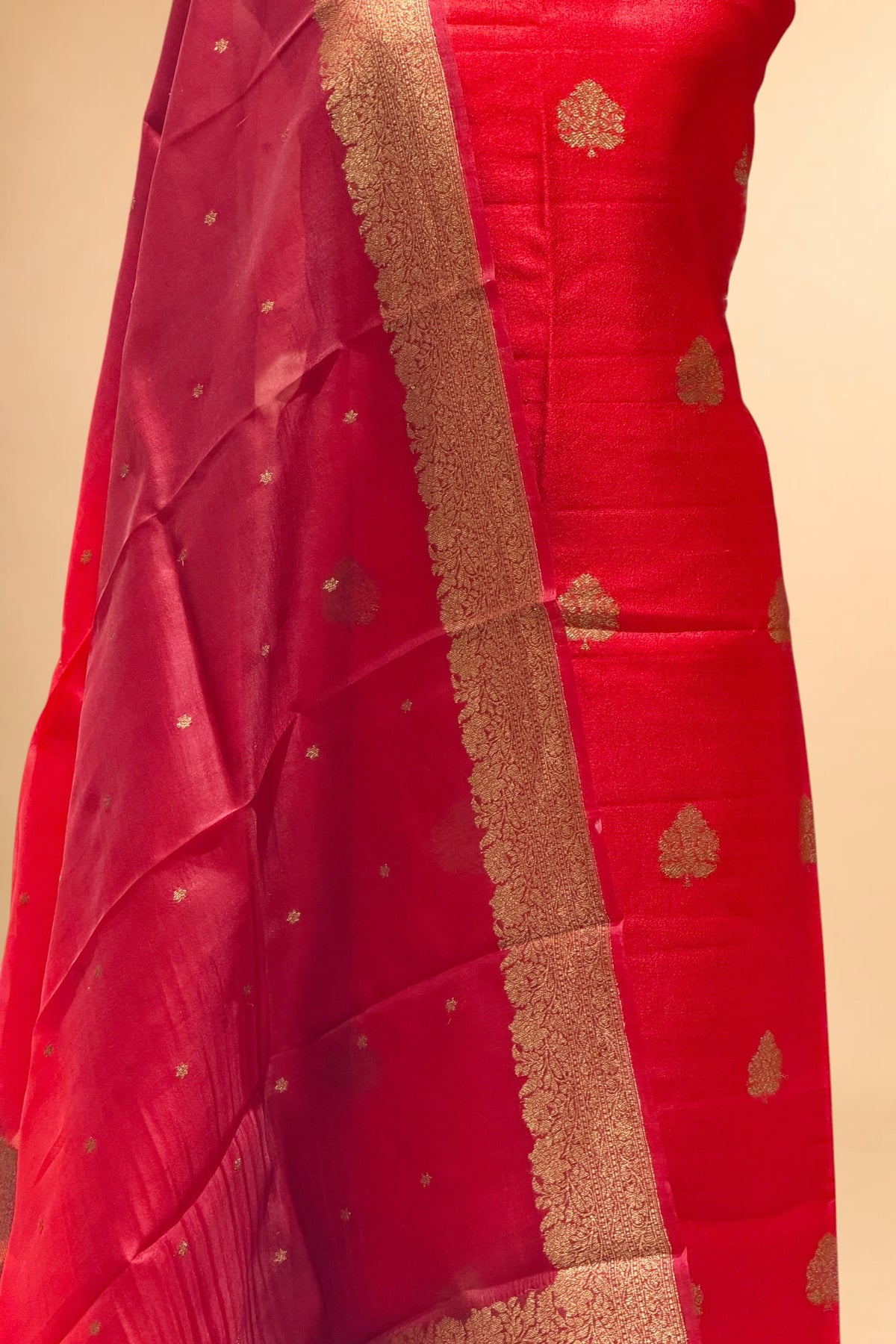 Red Tusser Antique Zari Suit Set With Ombré Dye Organza Dupatta