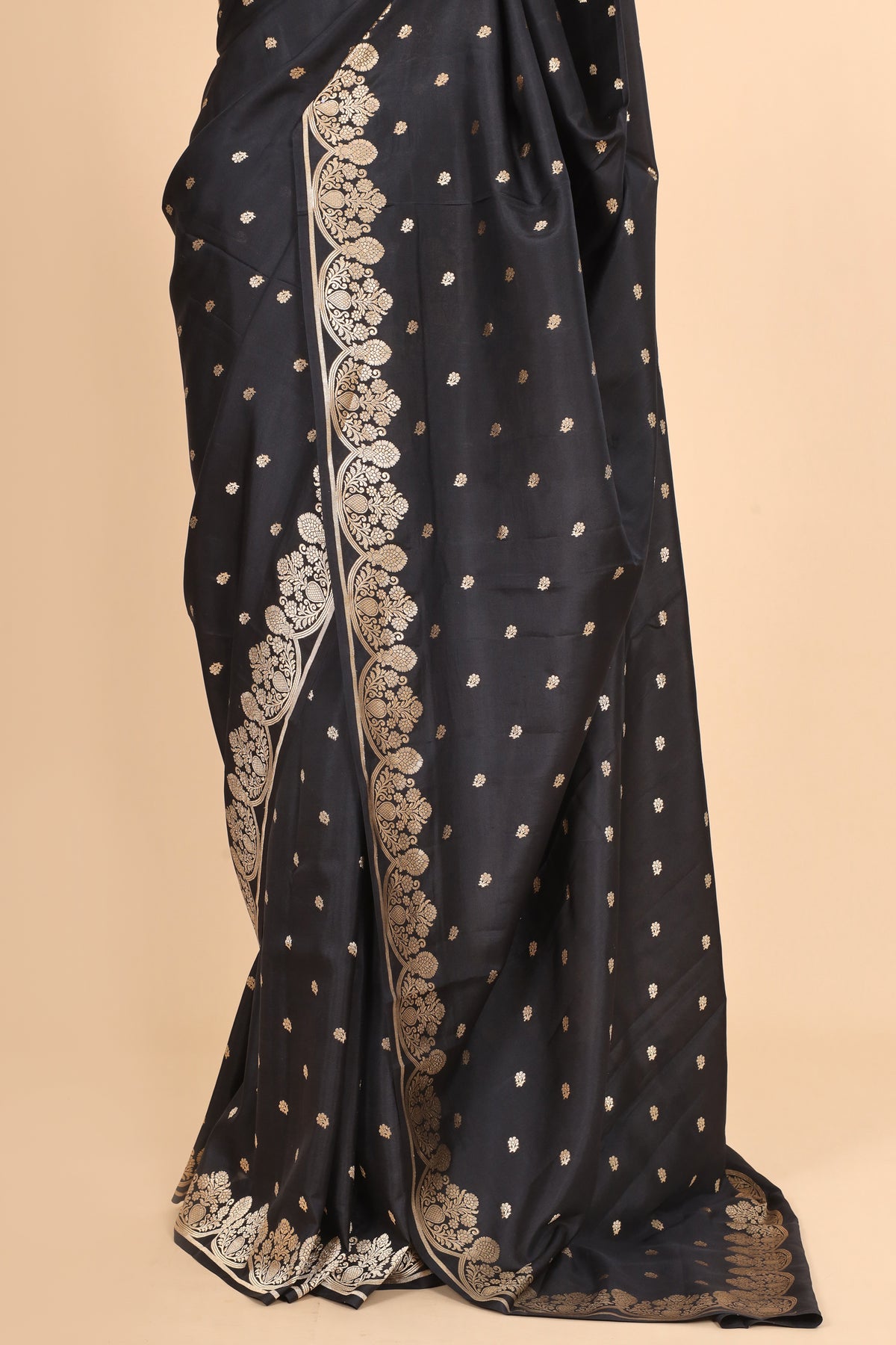 Black Handwoven Pure Banarasi  Soft Silk Saree