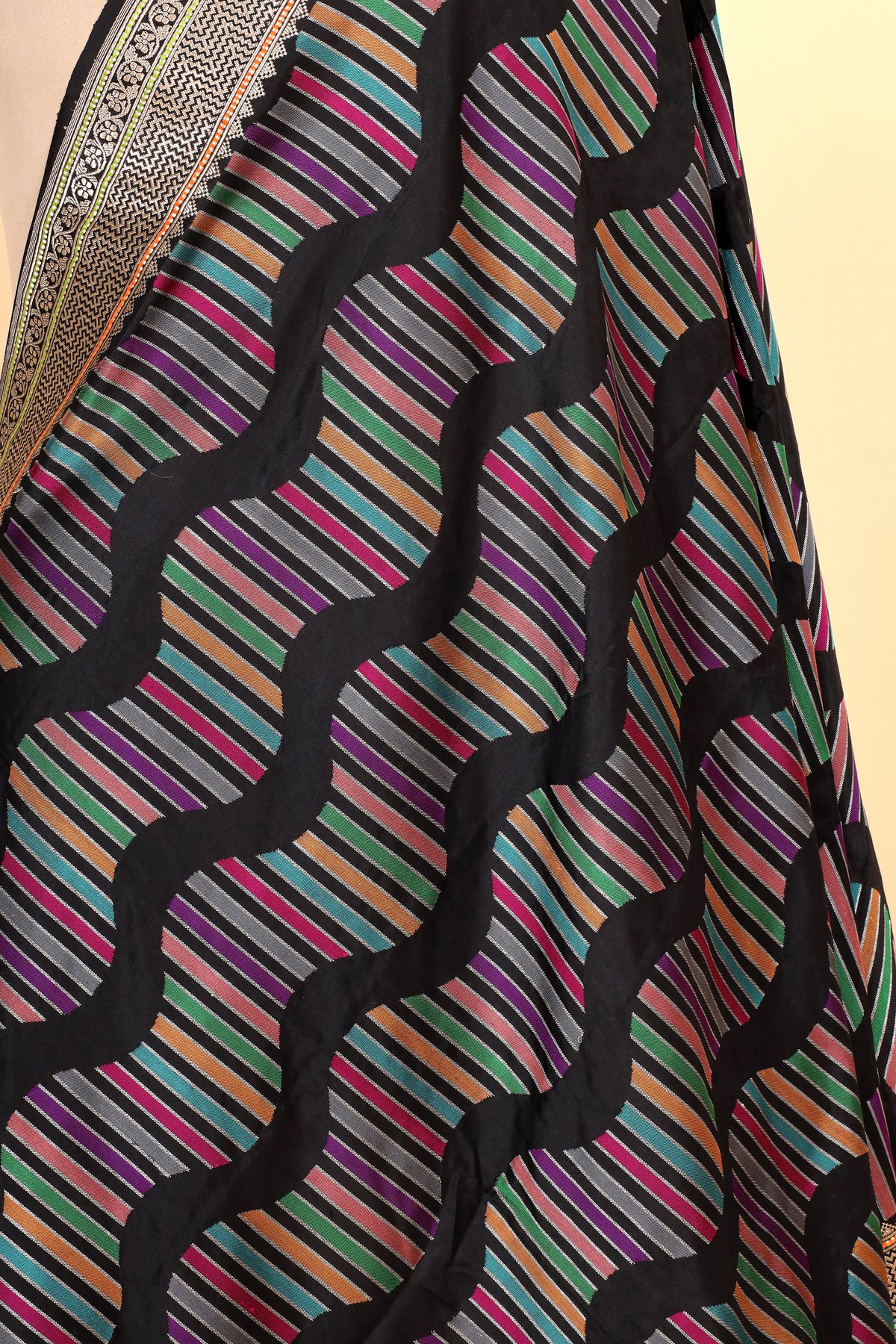Rangkaat Black Pure Katan Silk Banarasi Handloom Dupatta