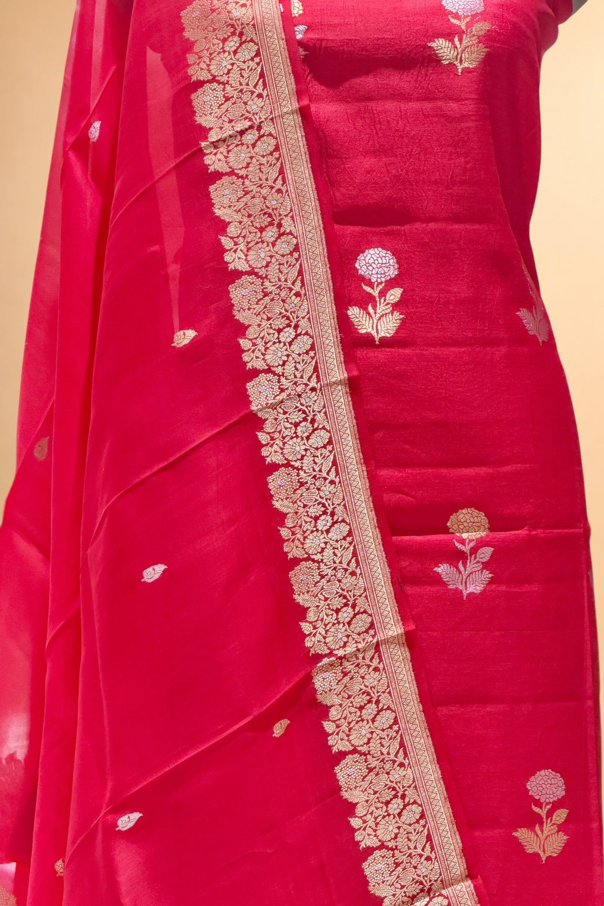 Red Pure Chiniya Silk Suit Set with Organza Dupatta 