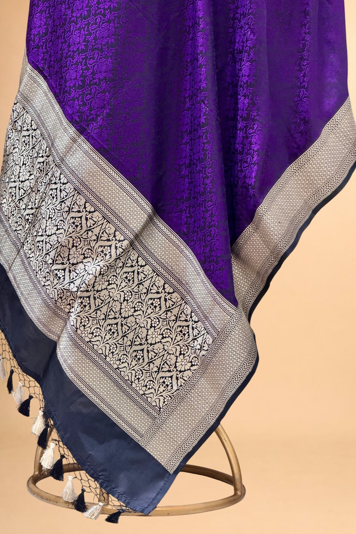 Black Pure Katan Silk Tanchoi Weave Dupatta 