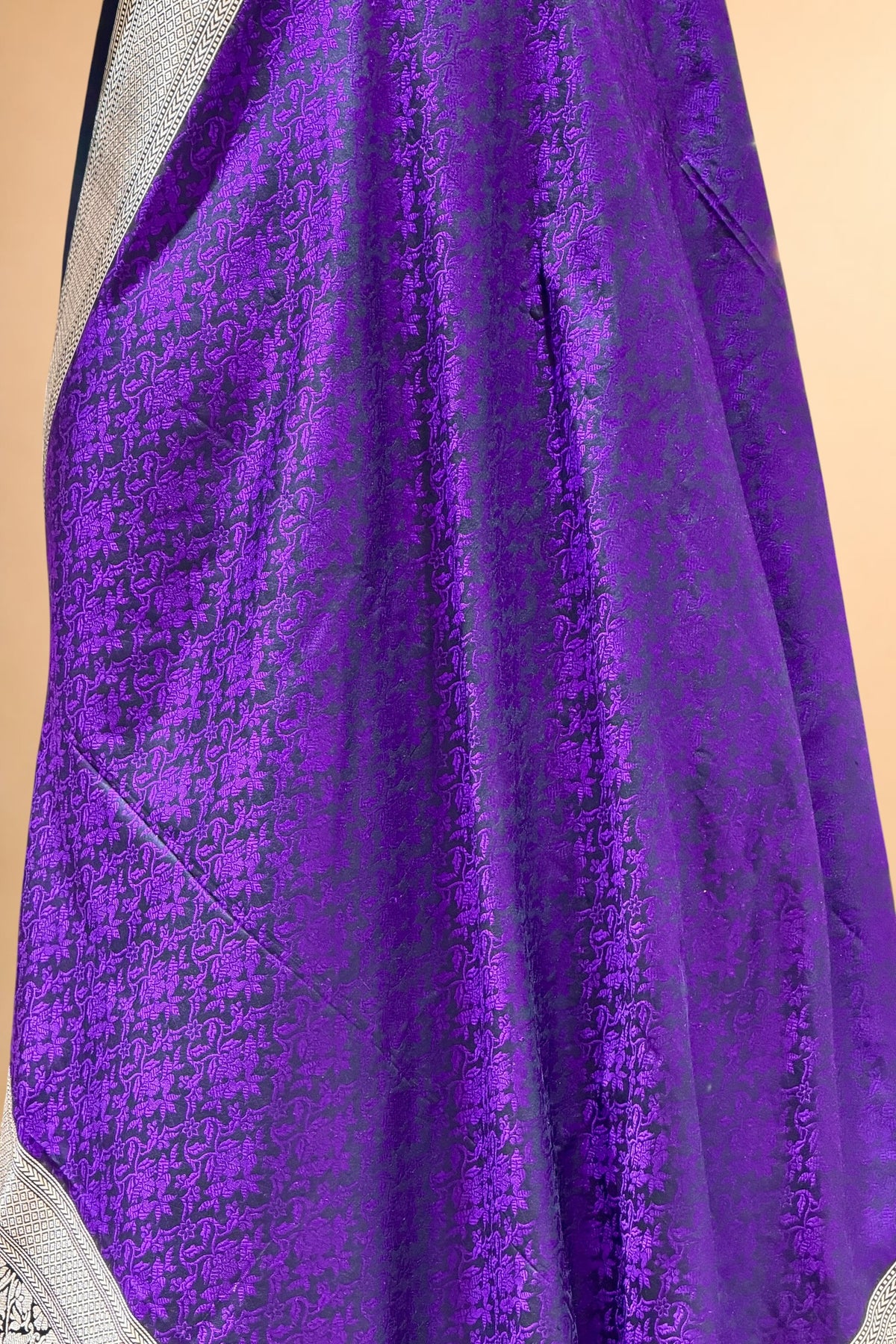 Black Pure Katan Silk Tanchoi Weave Dupatta 