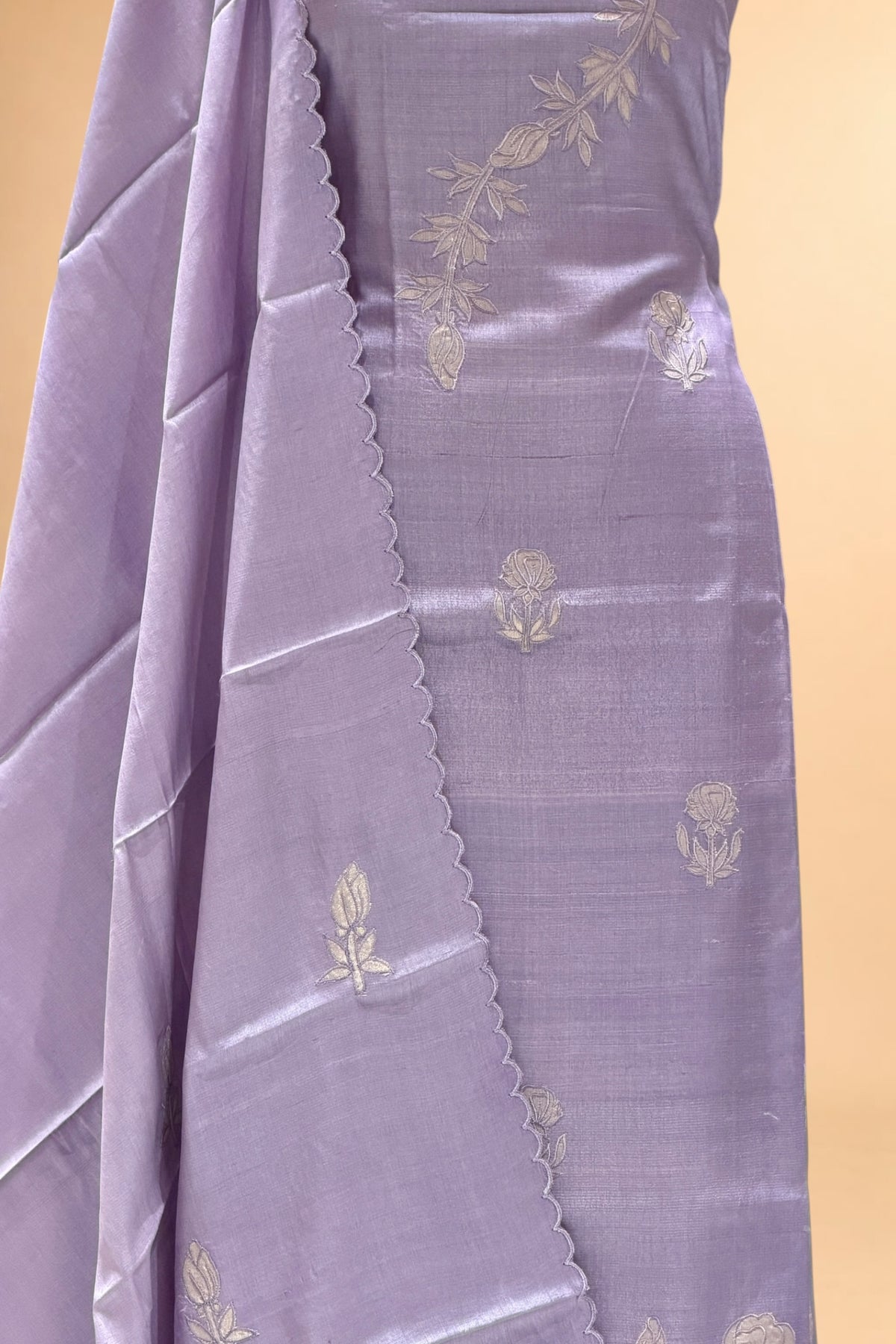 Lavender Pure Tusser Silk Suit Set with Tissue Appliqué Pattern
