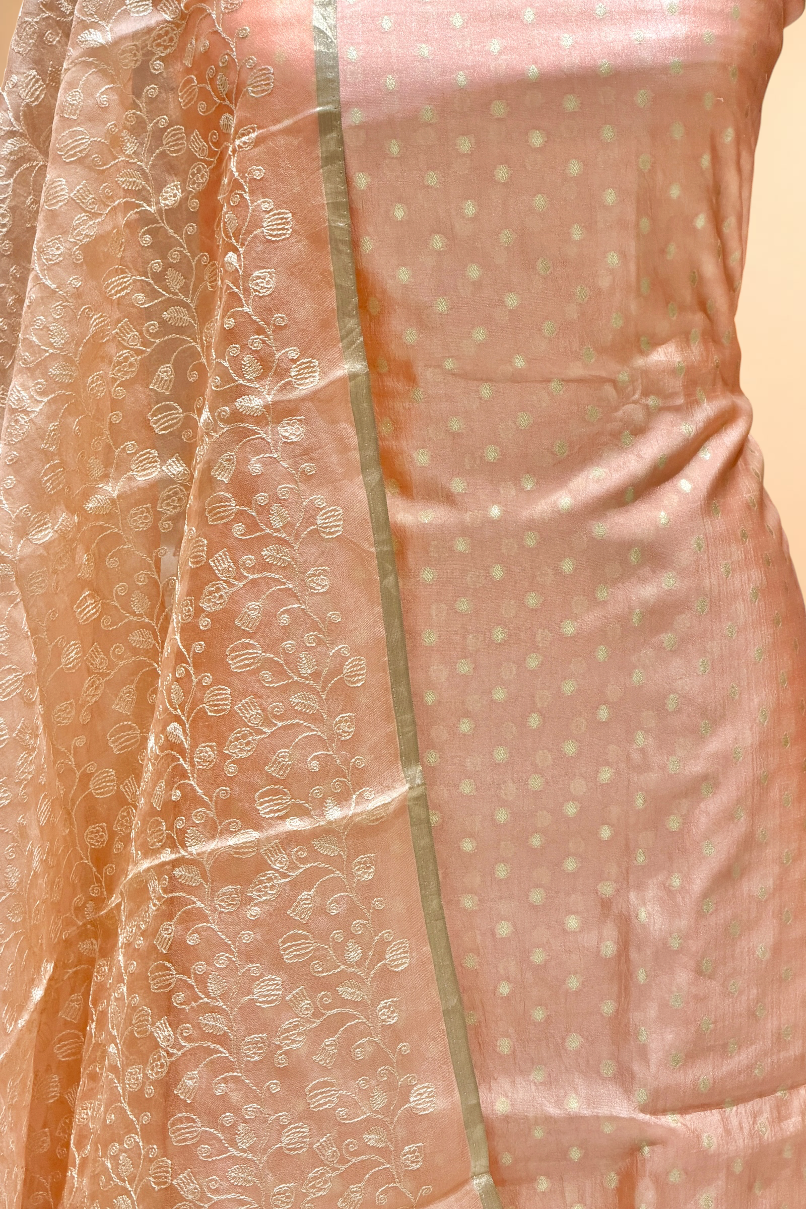 Peach Pure Silk Suit Set With Organza Dupatta
