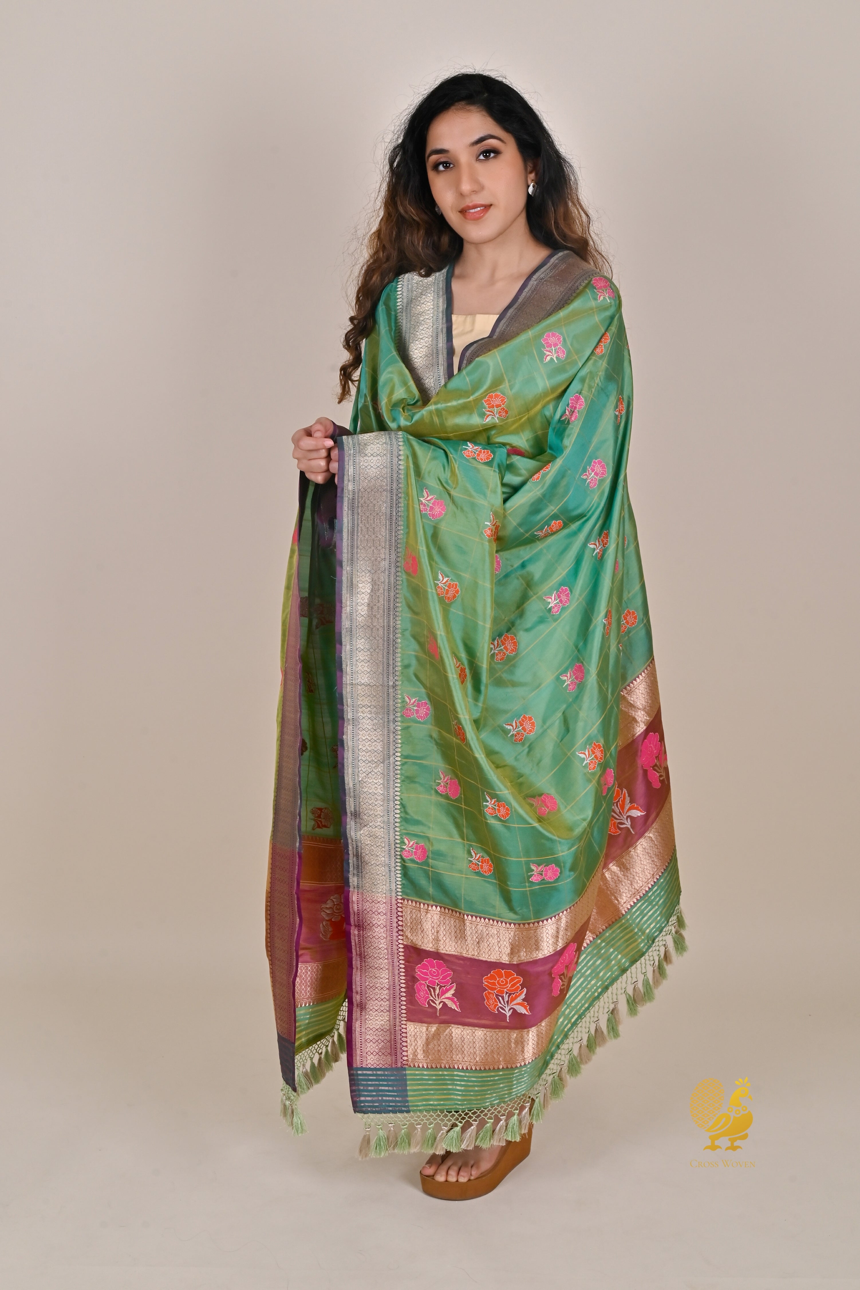 Dual Tone Green Pure Katan Silk Banarasi Handloom Dupatta
