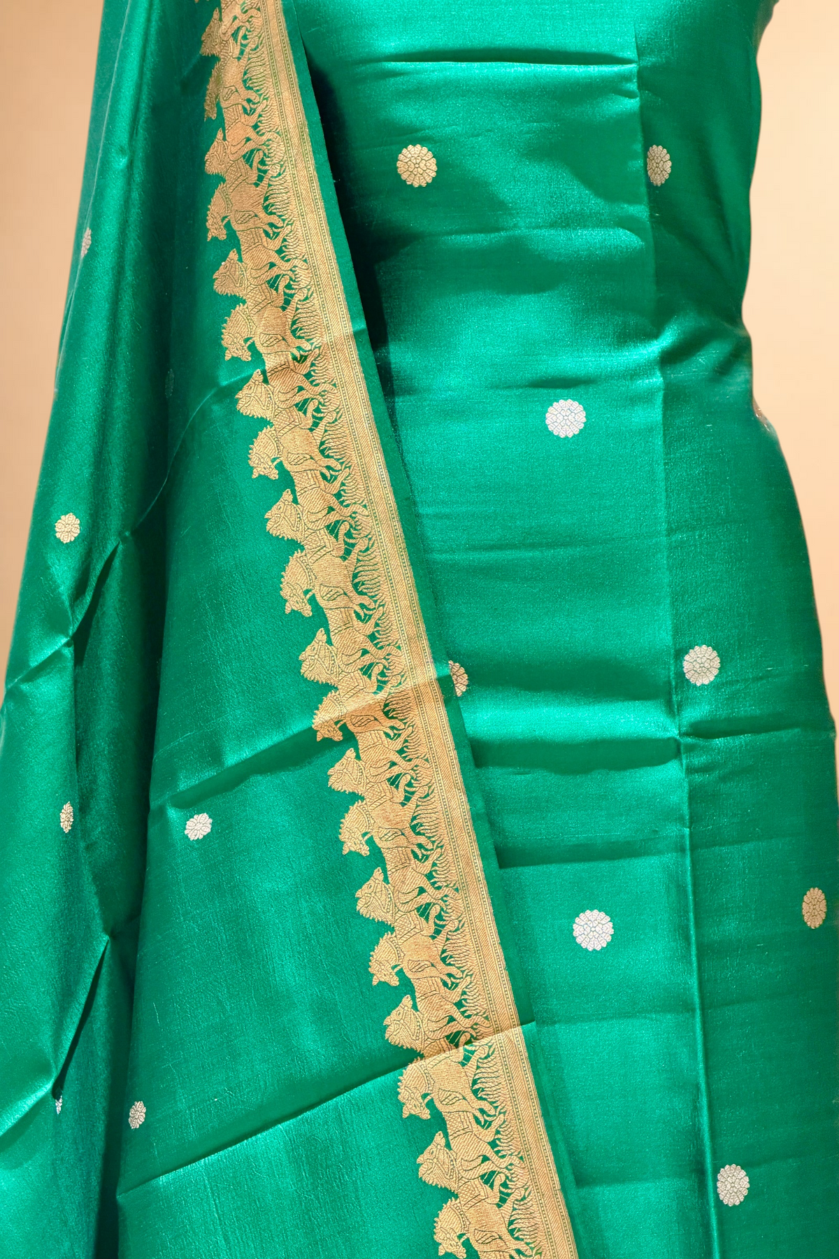 Emerald Green Pure Soft Silk Suit Set with Horse Motif Border