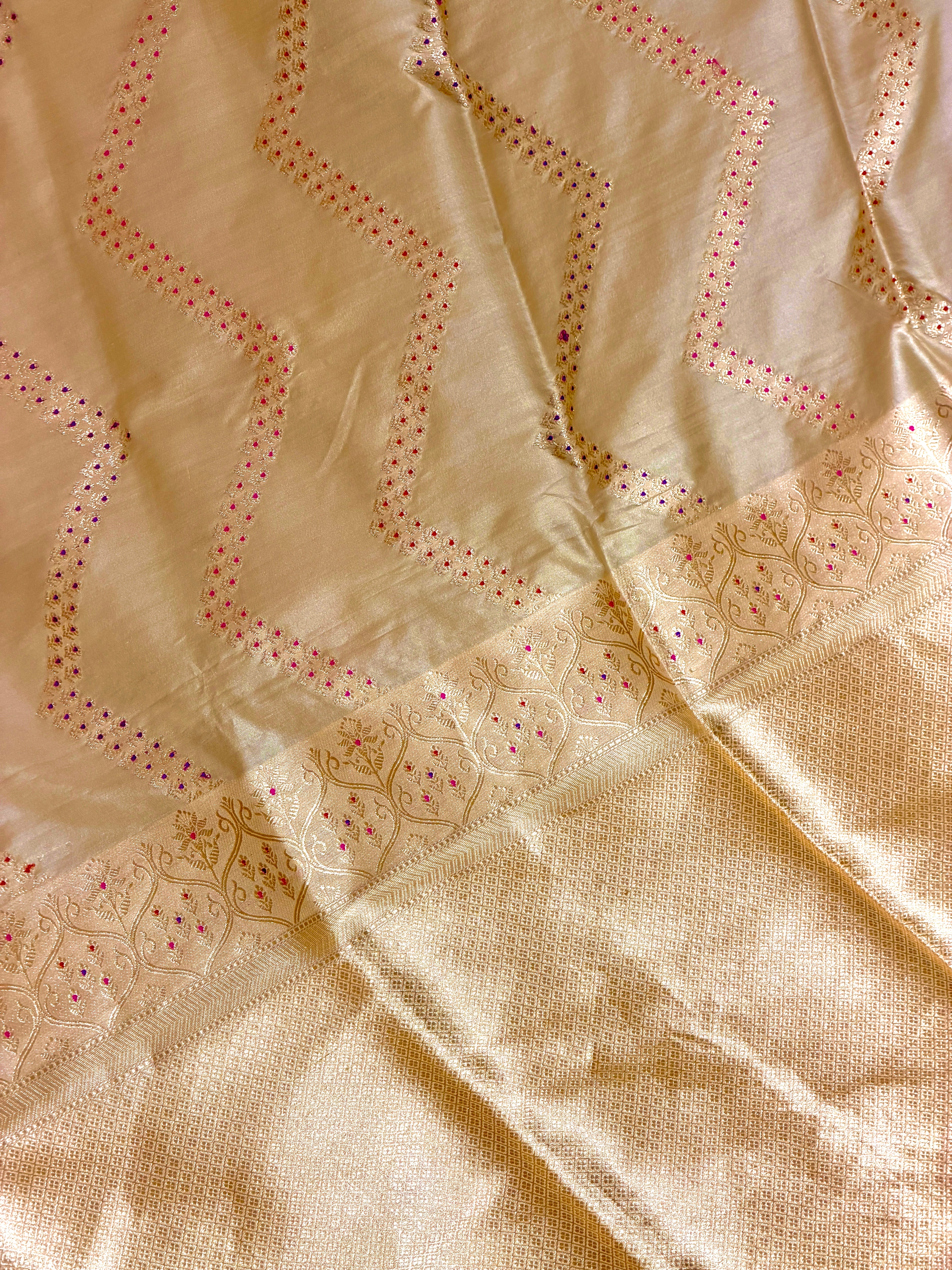 Ivory Katan Silk Saree With Zig-Zag Pattern | Onam Collection