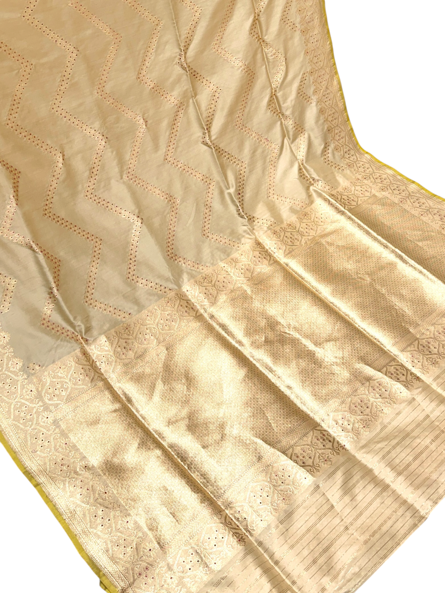 Ivory Katan Silk Saree With Zig-Zag Pattern | Onam Collection