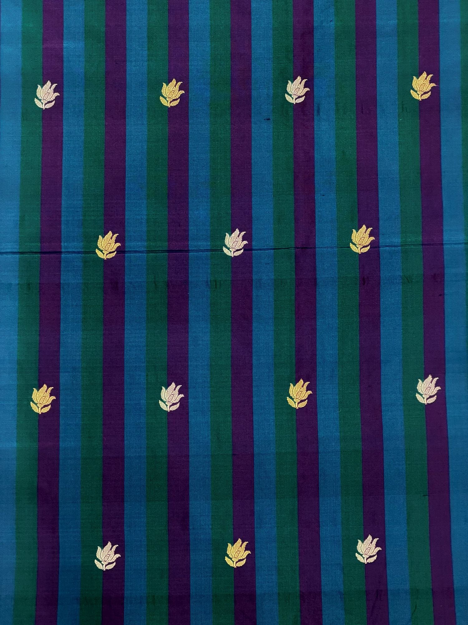 Rangkaat Stripes Pure Katan Silk With Kadhwa Floral Boota