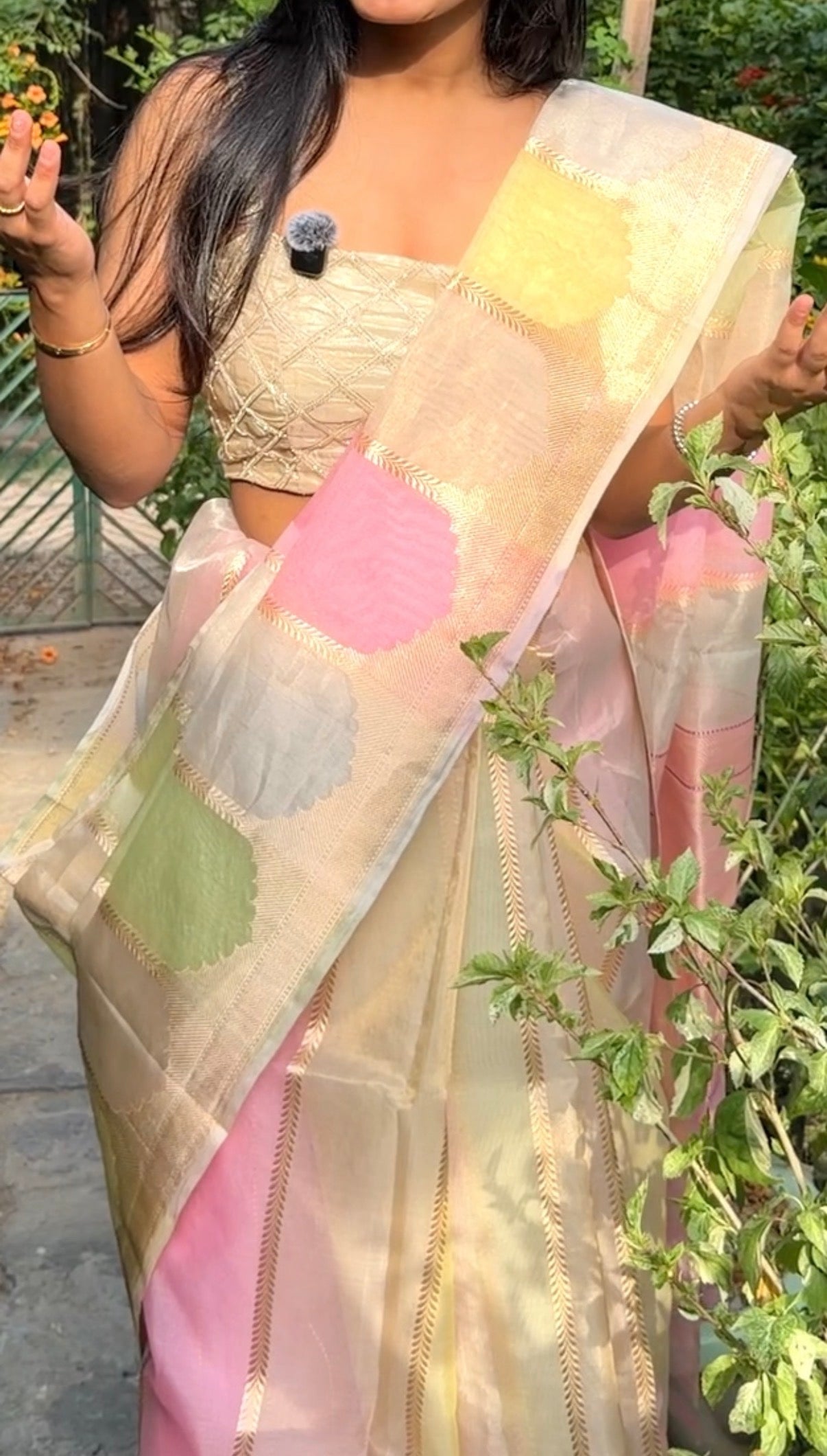 Kiara Advani Inspired Pastel Organza Saree With Vertical Panels