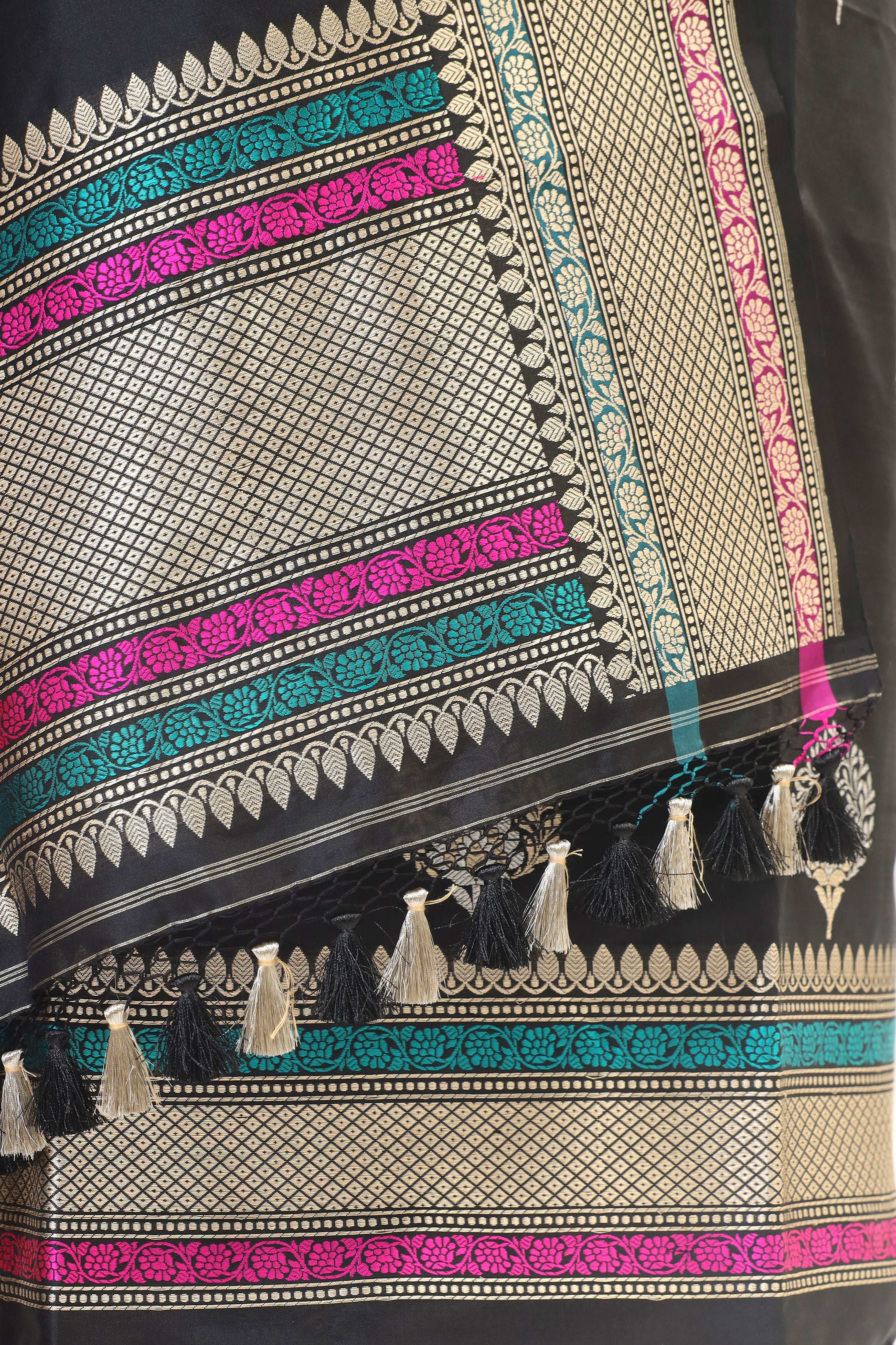 Black Katan Silk Suit Set With Kadhwa Weaving Dupatta