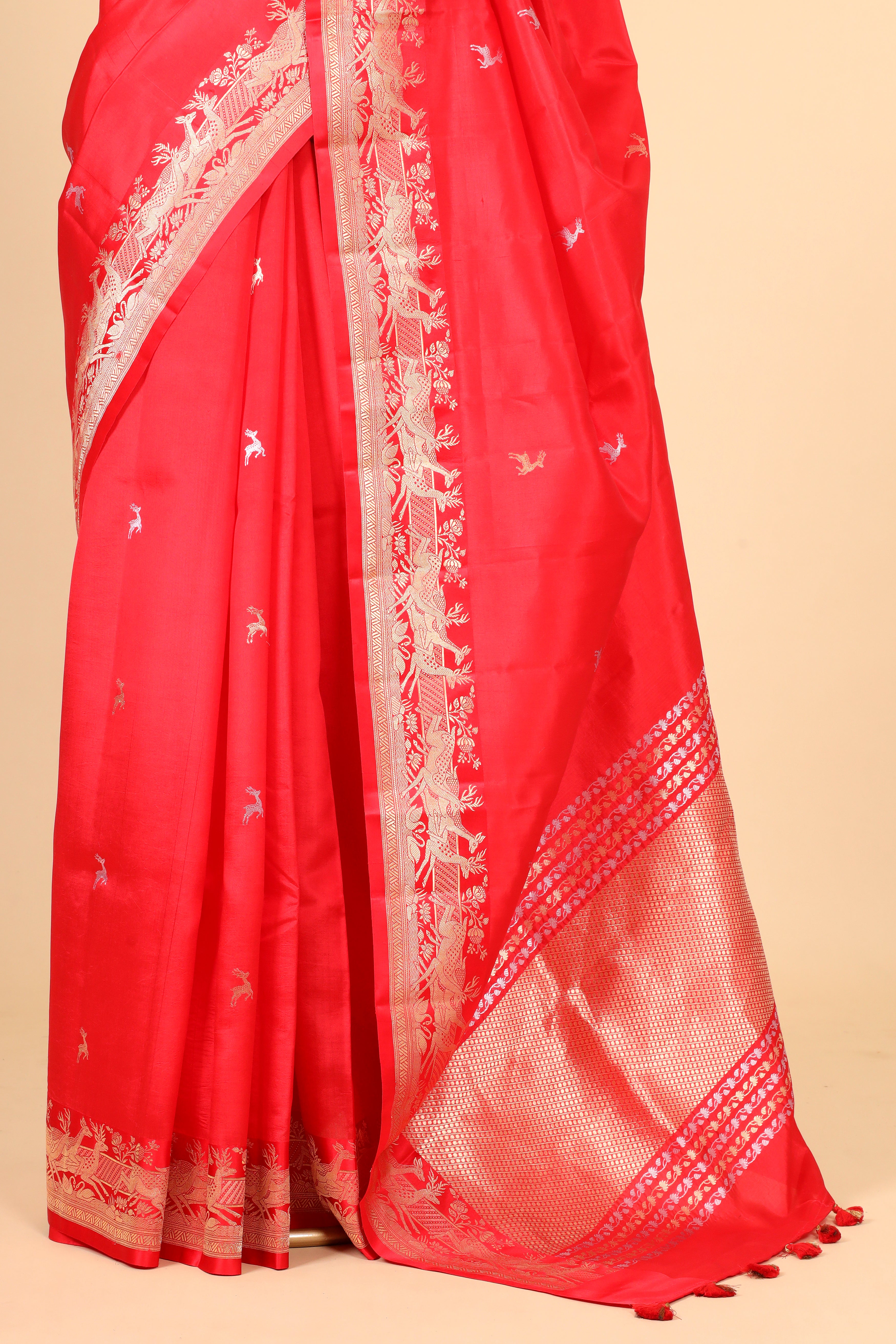 Red Handwoven Pure Banarasi Soft Silk Saree