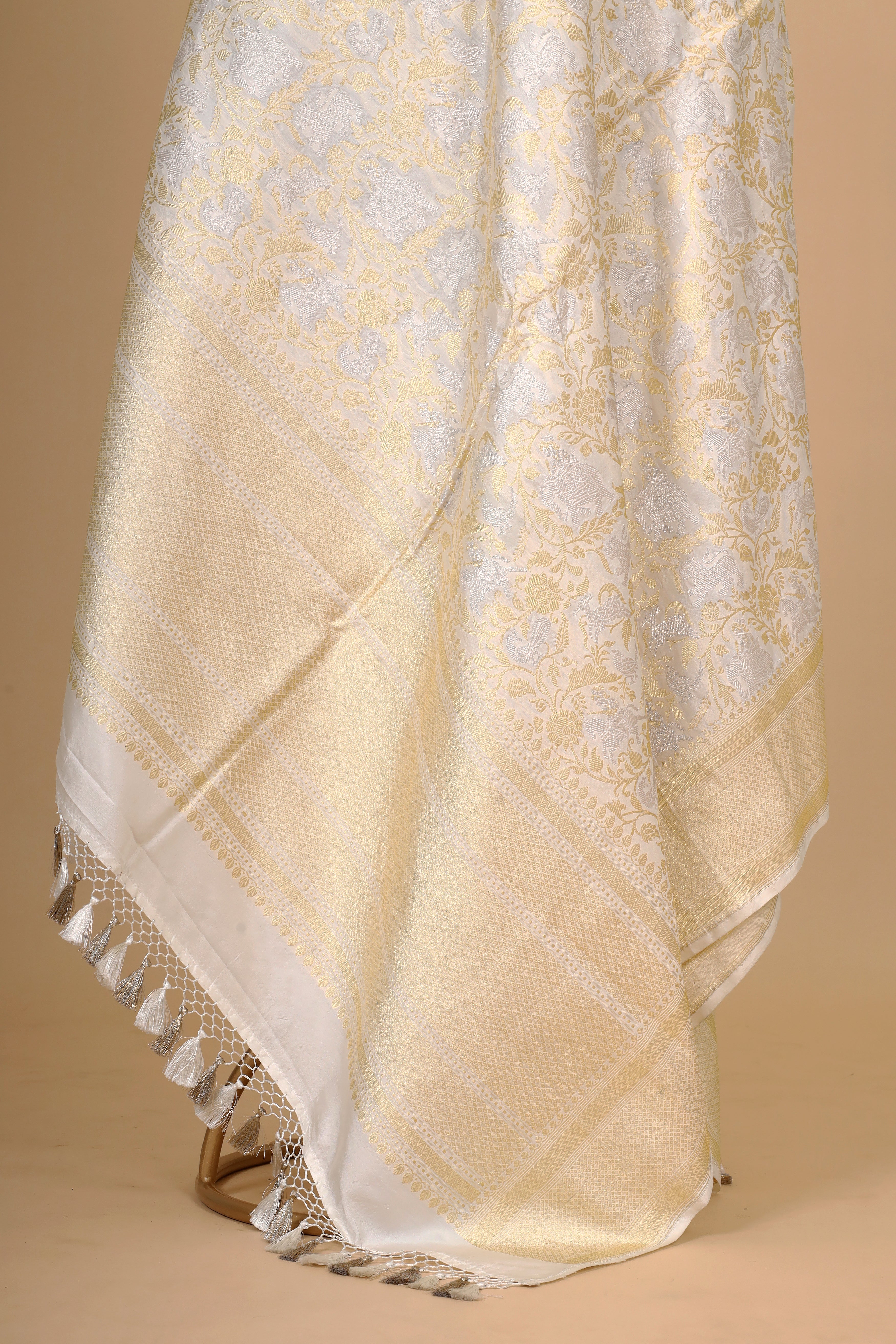White Shikarghah Sona-Rupa Pure Katan Silk Banarasi Handloom Dupatta