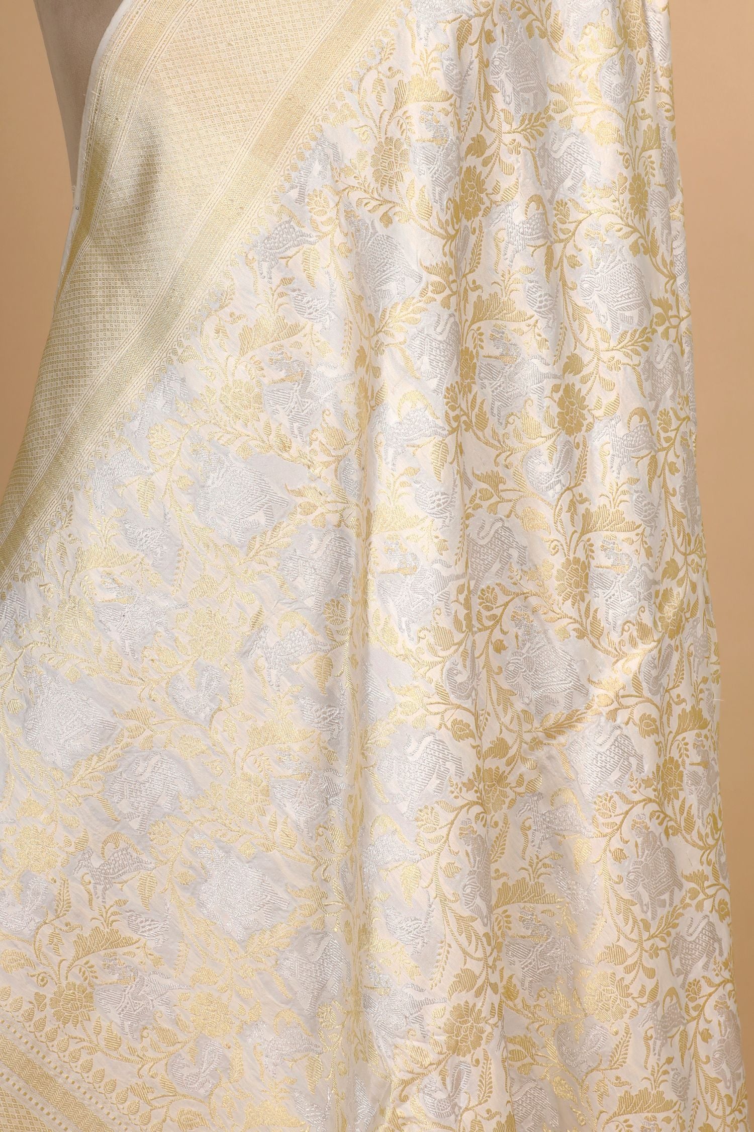 White Shikarghah Sona-Rupa Pure Katan Silk Banarasi Handloom Dupatta