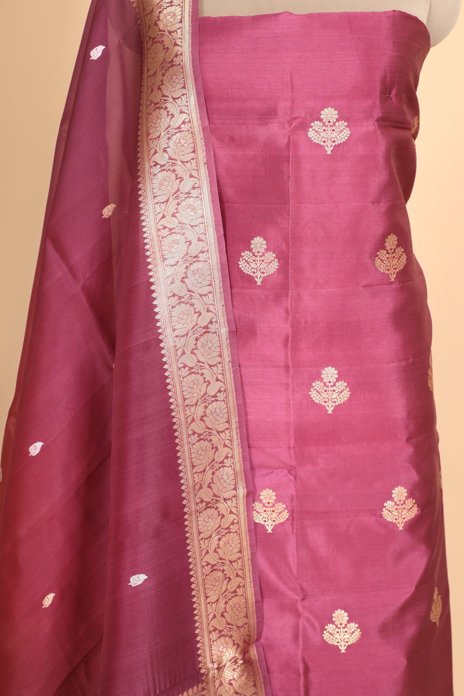 Rose Pink Soft Silk Suit Set With Organza Dupatta