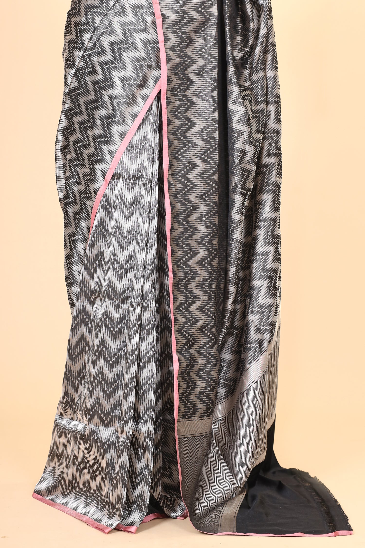 Black Handwoven Pure Banarasi Katan Silk Saree