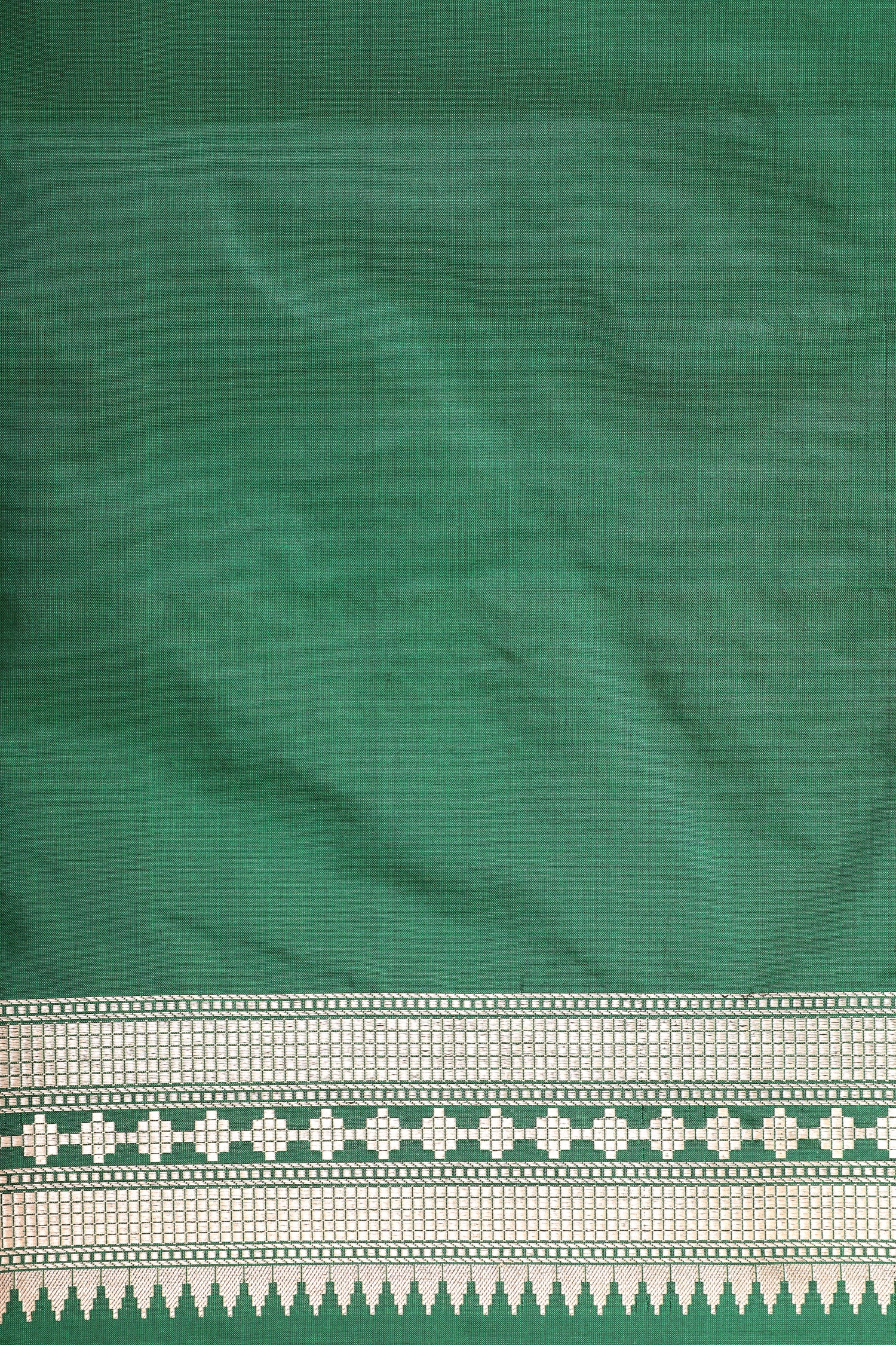 Emerald Green Handwoven Pure Banarasi Katan Silk Saree