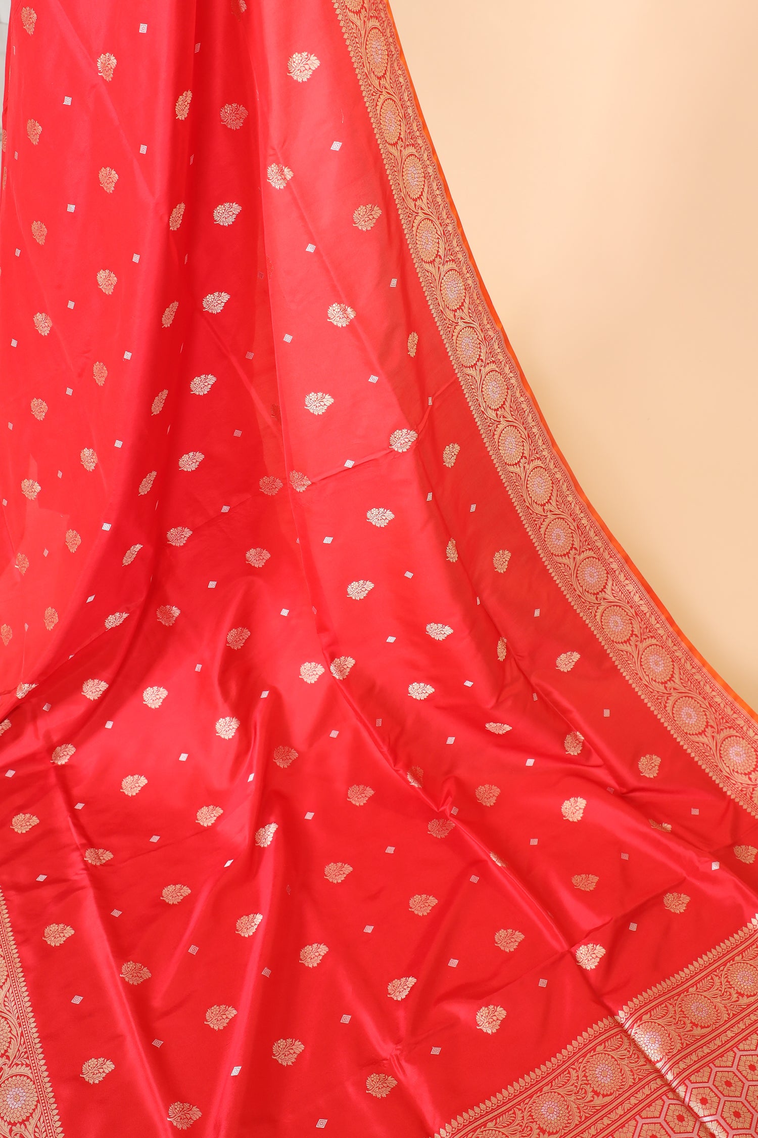 Red Handwoven Pure Banarasi Katan Silk Saree