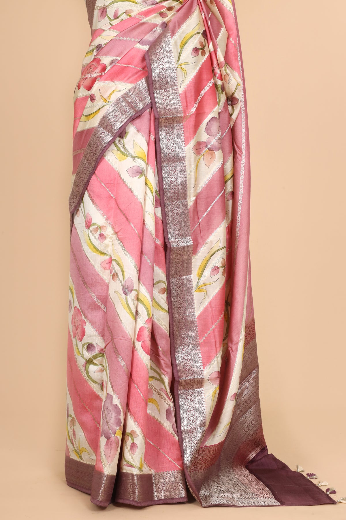 Pink Rangkat Handbrush Pure Chiniya Silk Saree
