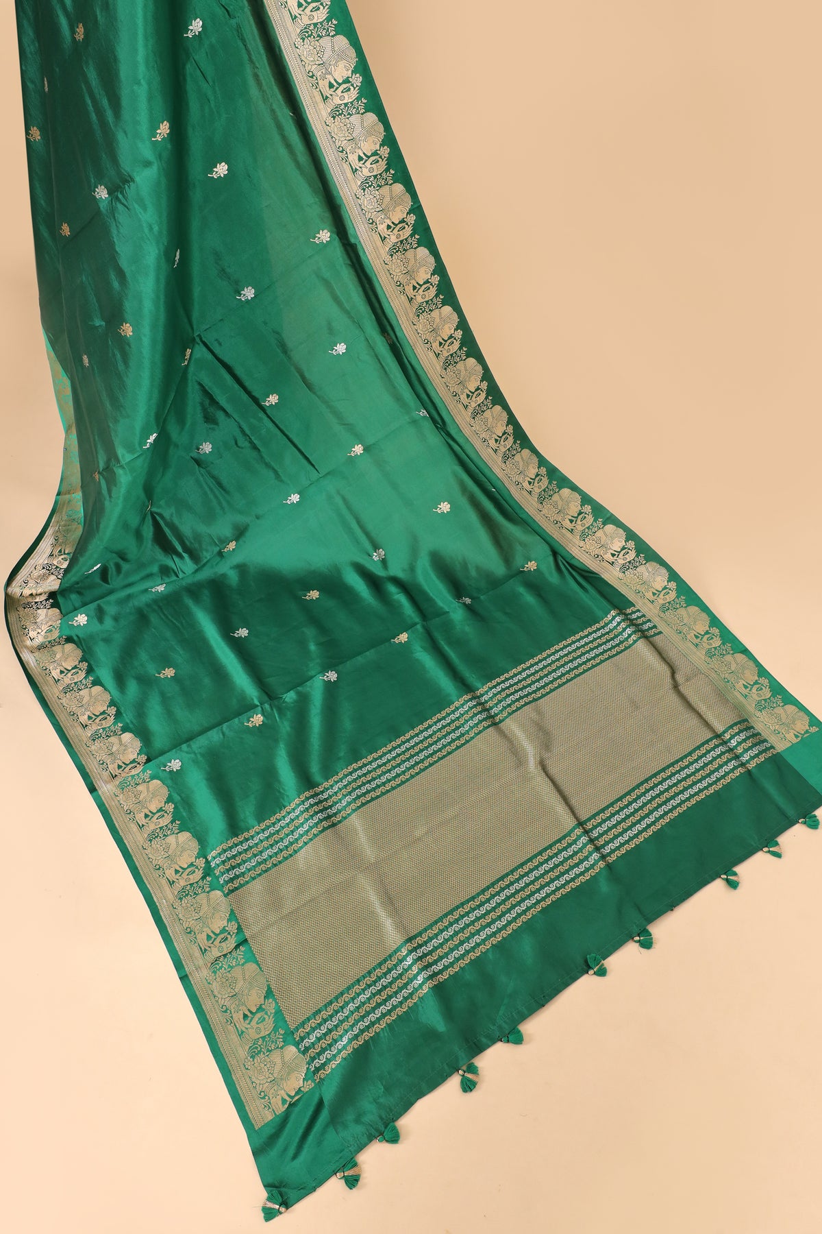 Emerald Green Handwoven Pure Banarasi Soft Silk Saree