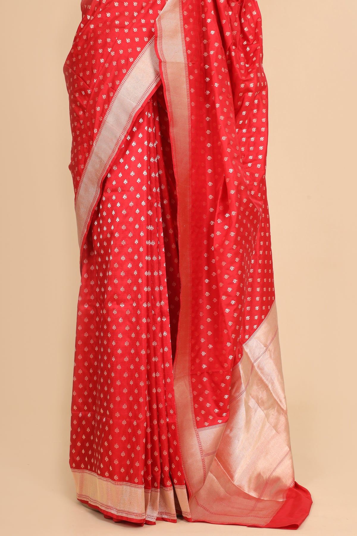 Red Pure Banarasi Katan Silk Saree Allover Floral Booti