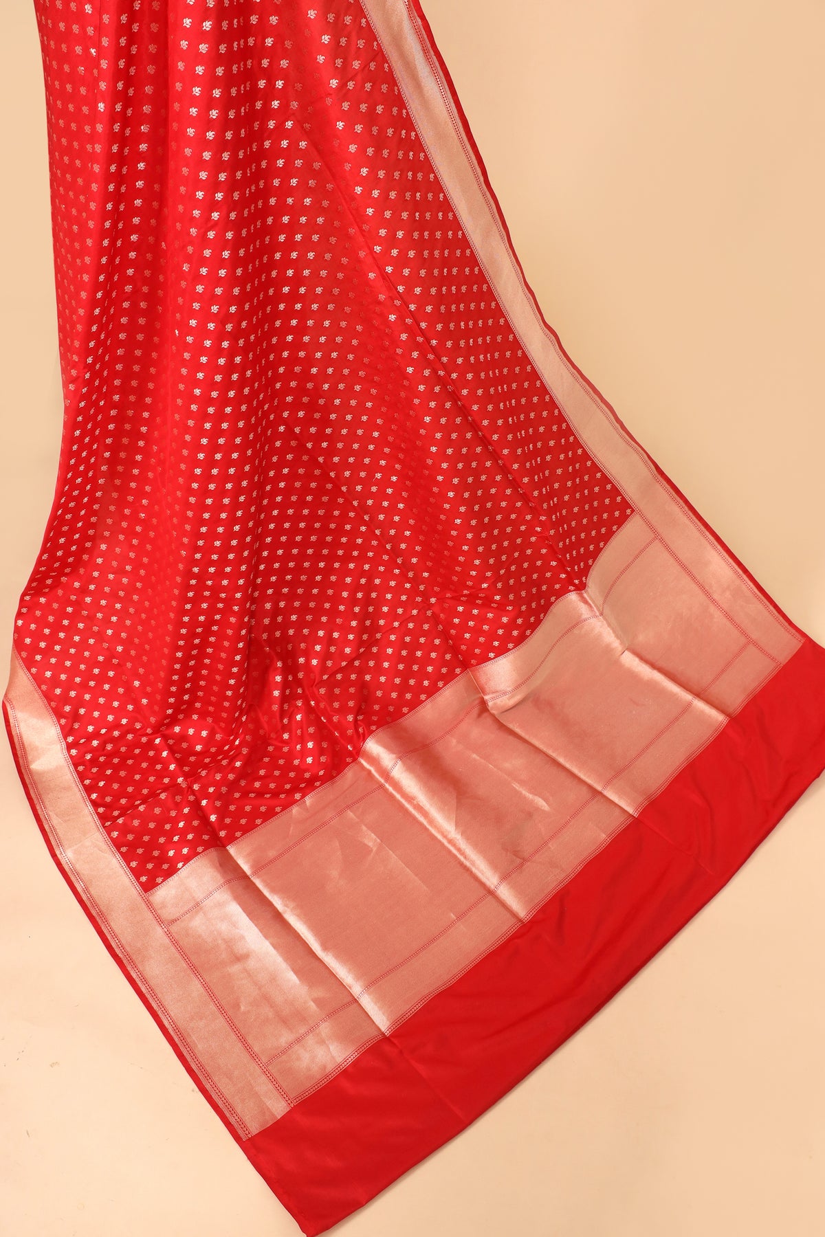 Red Pure Banarasi Katan Silk Saree Allover Floral Booti