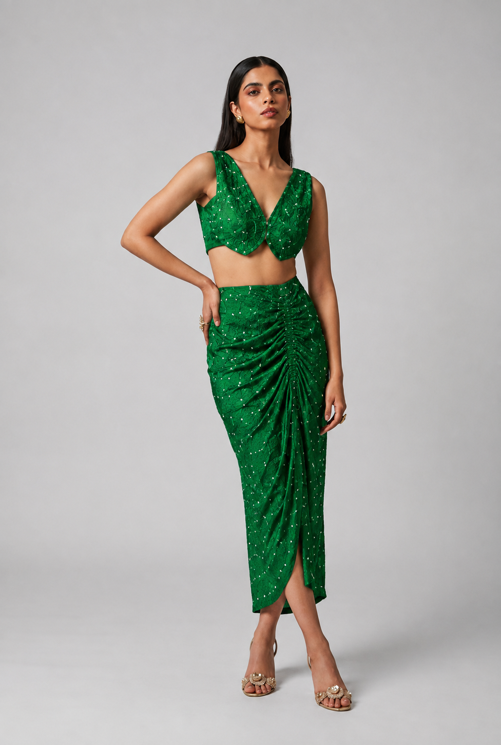 Emerald Green Chiniya Silk Fabric With Bandhani