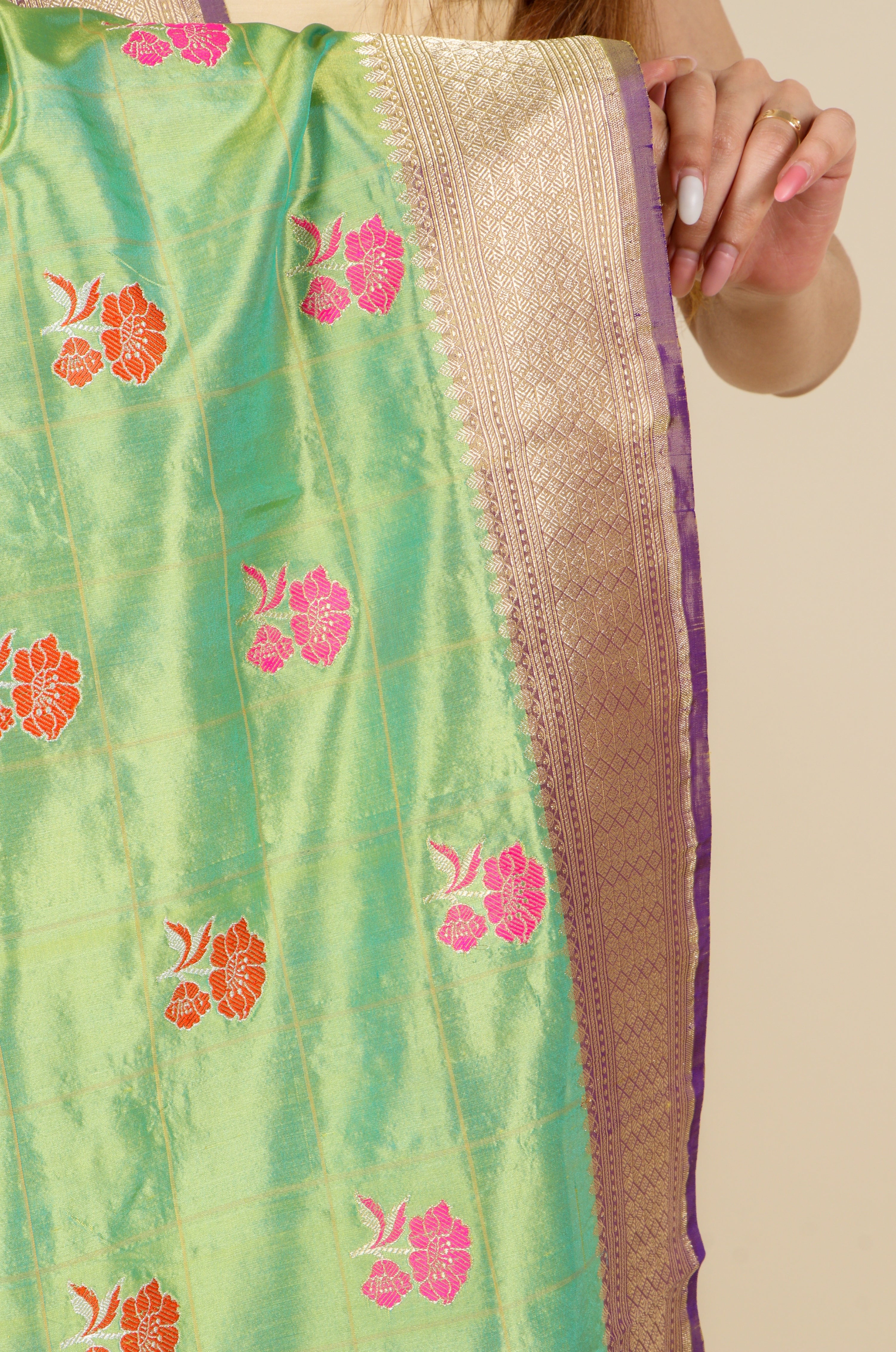 Dual Tone Parrot Green Pure Katan Silk Banarasi Handloom Dupatta